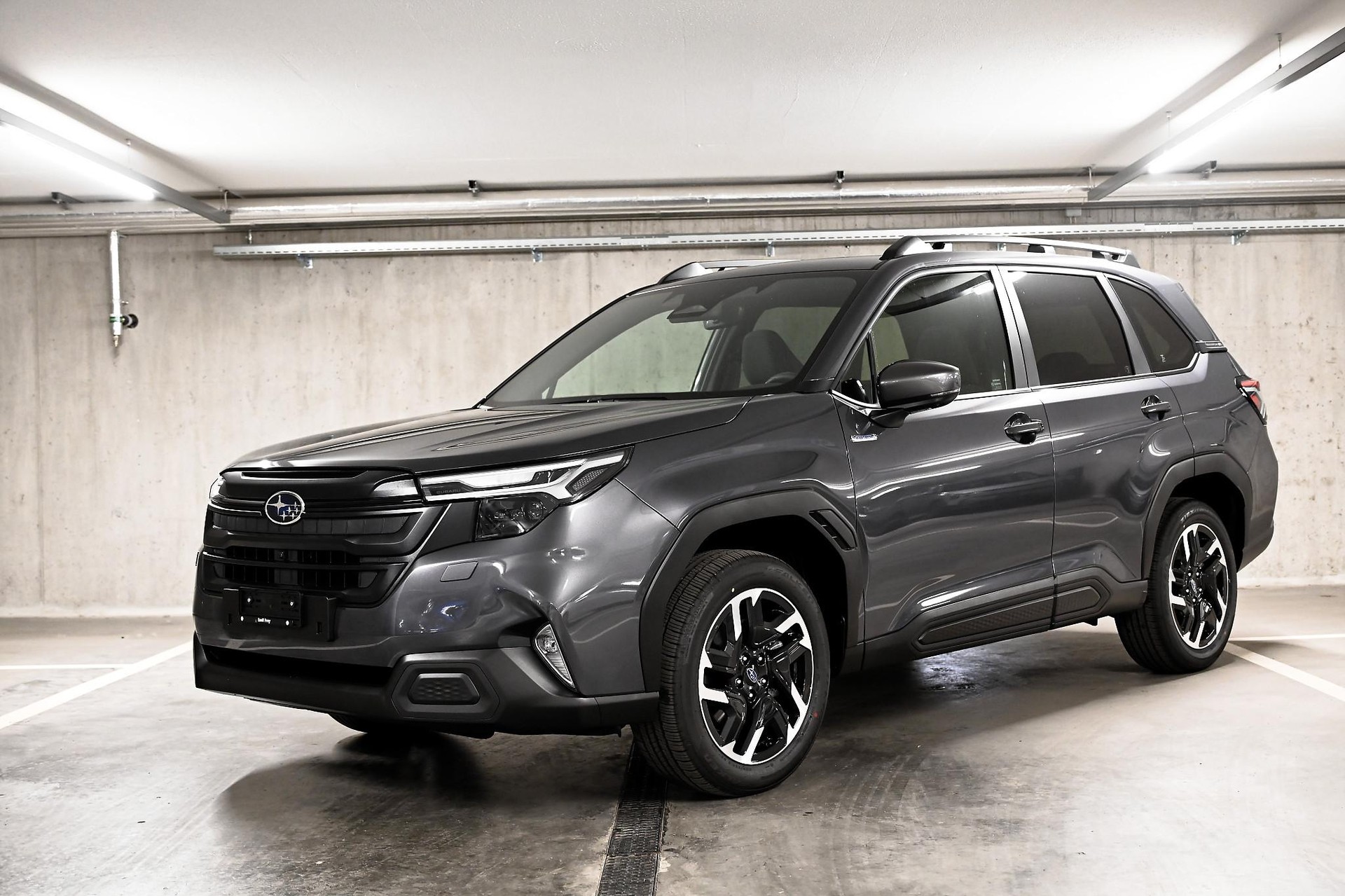 SUBARU Forester Station 2.0i e-Boxer Swiss Plus