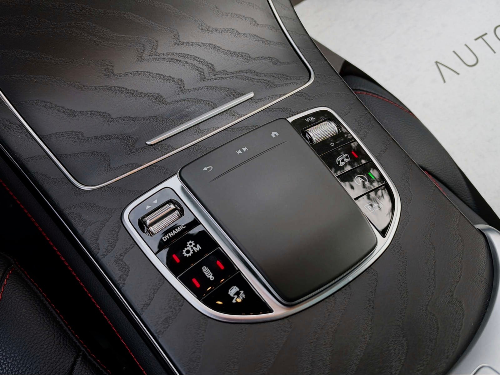 MERCEDES-BENZ GLC 43 AMG 4Matic 9G-Tronic-image-15