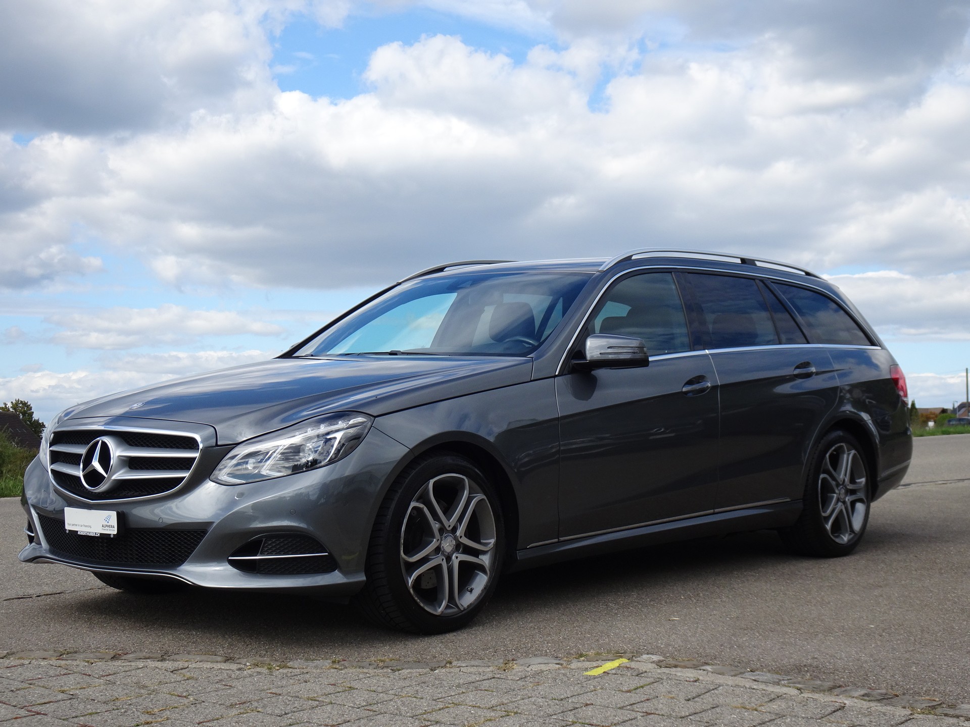 MERCEDES-BENZ E 250 BlueTEC Avantgarde 4Matic 7G-Tronic