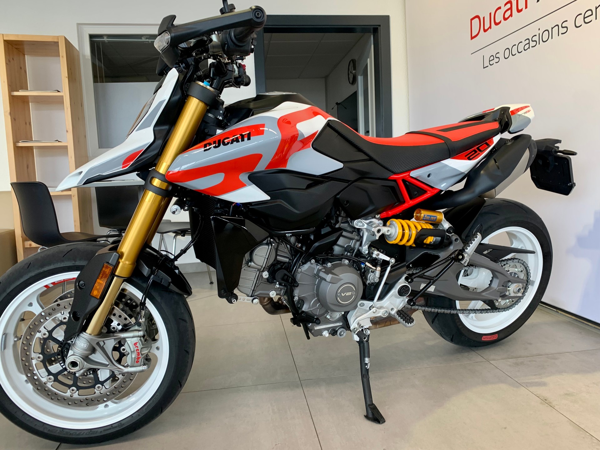 DUCATI Hypermotard V2 SP-image-6