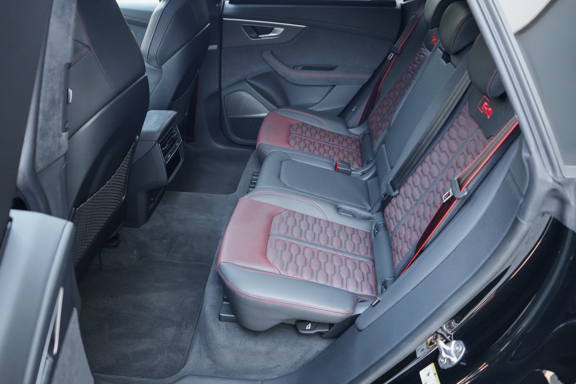 AUDI RSQ8 Legacy Edition ABT-image-21