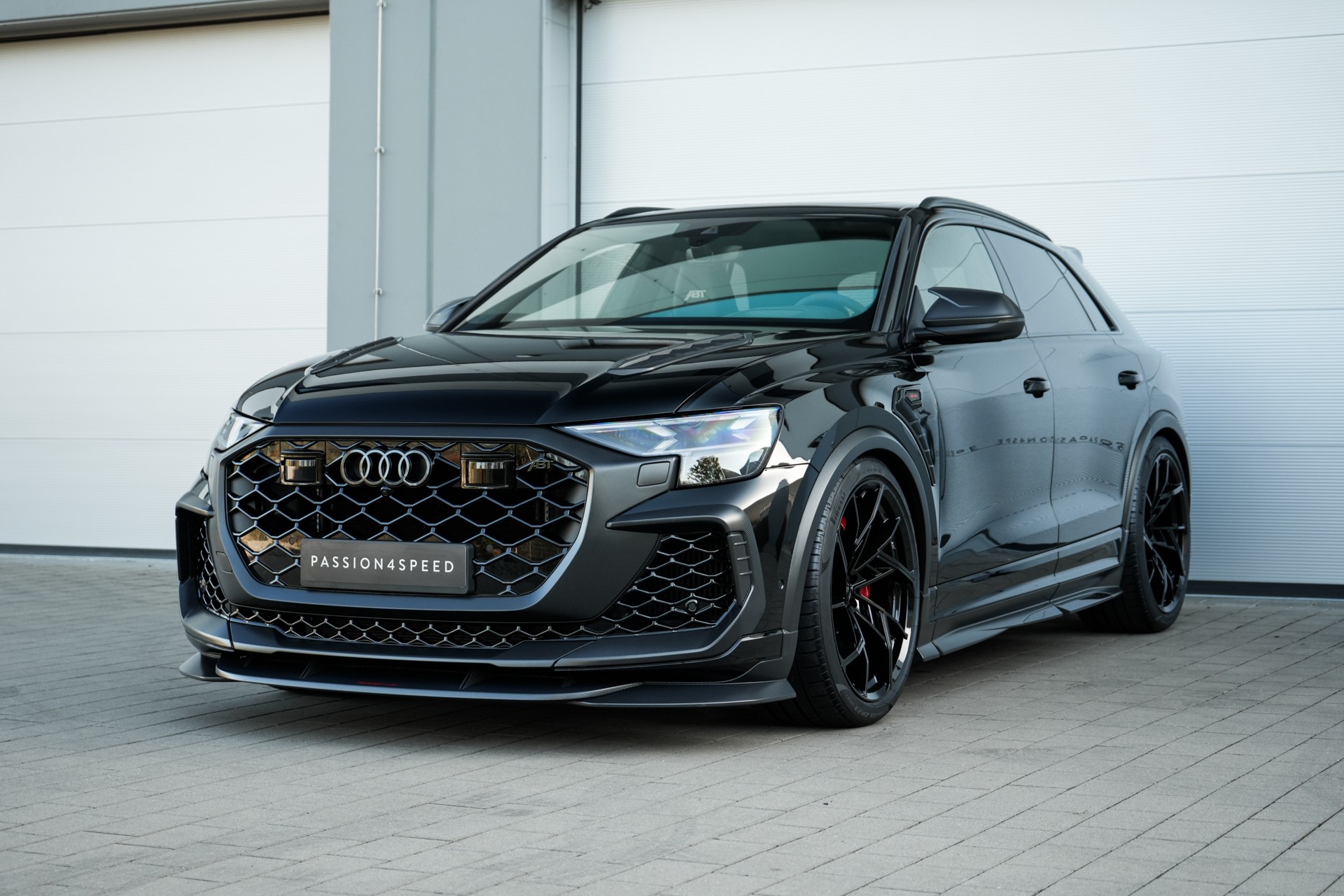 AUDI RSQ8 Legacy Edition ABT-showroom-element-2
