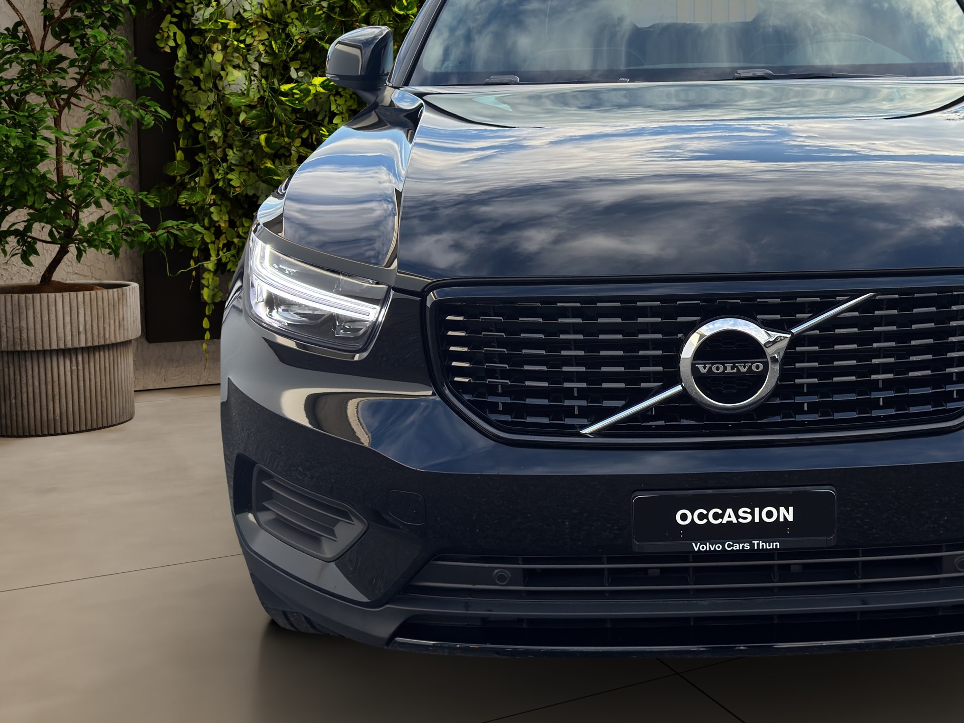 VOLVO XC40 2.0 T4 R-Design-image-7