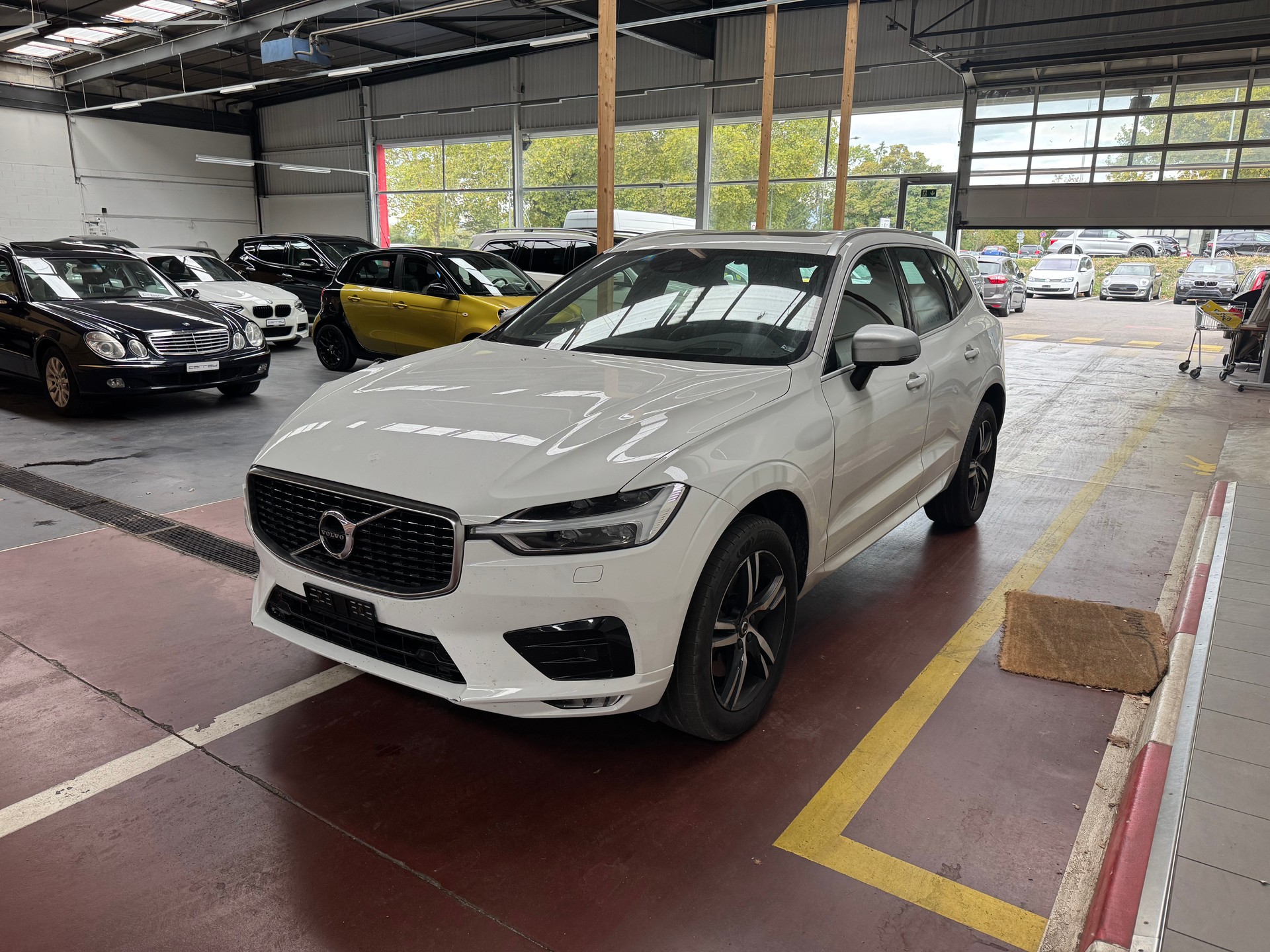 VOLVO XC90 D4 FWD R-Design Geartronic