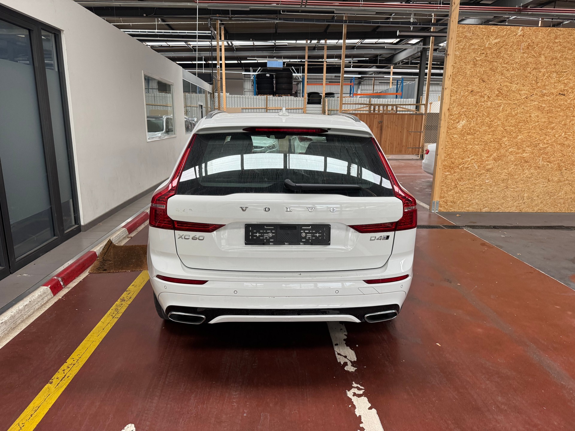 VOLVO XC90 D4 FWD R-Design Geartronic-image-12