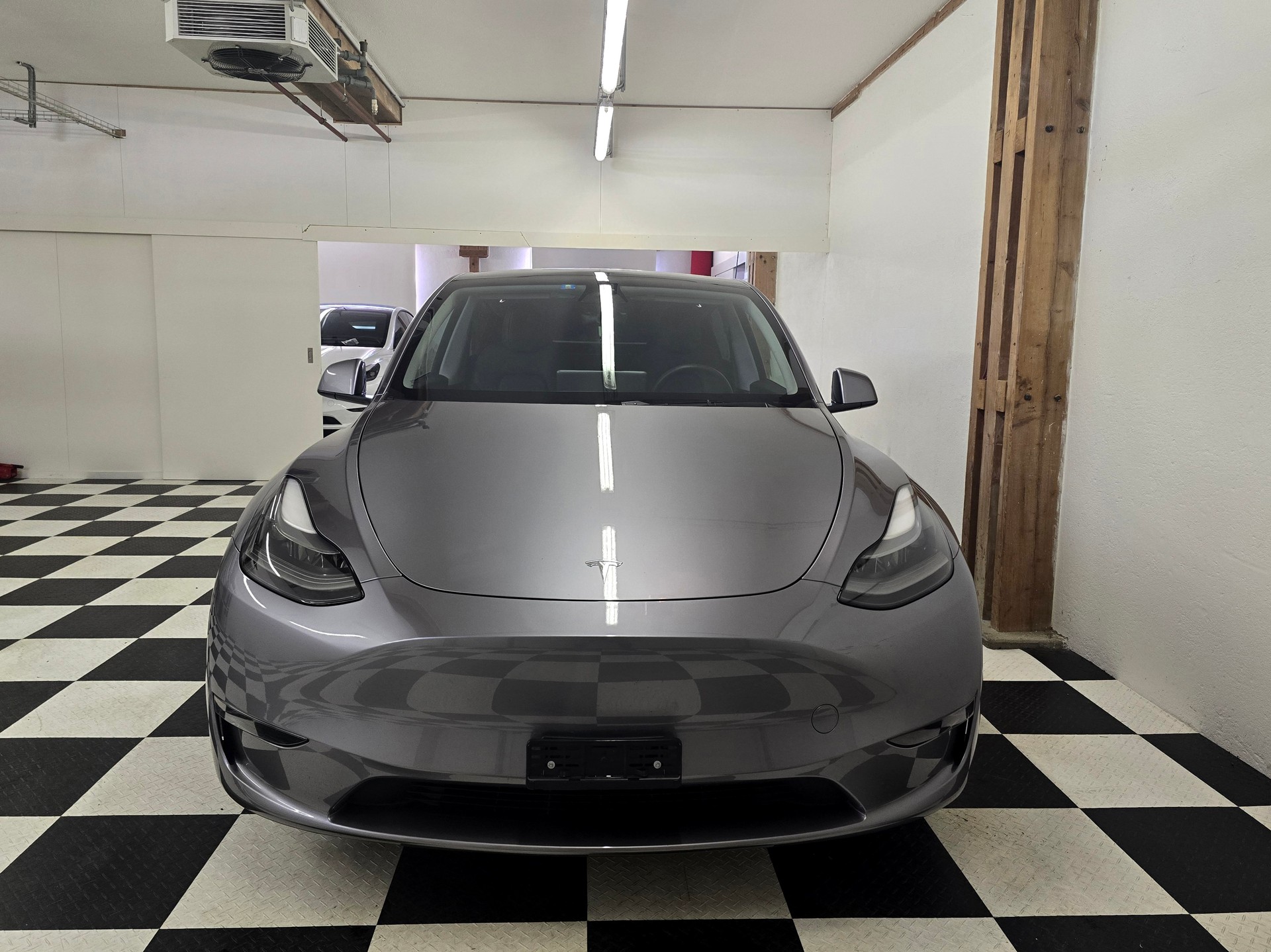 TESLA Model Y Long Range