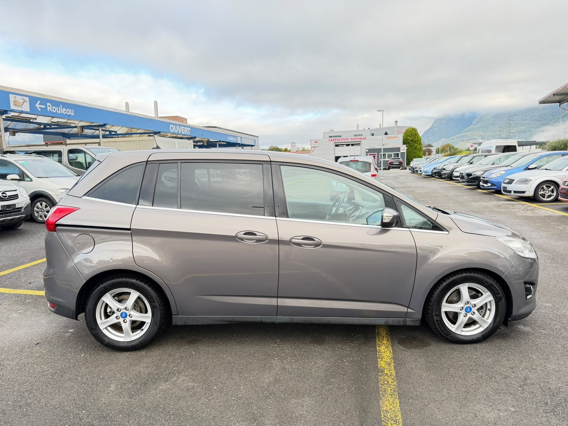 FORD Grand C-MAX-image-5