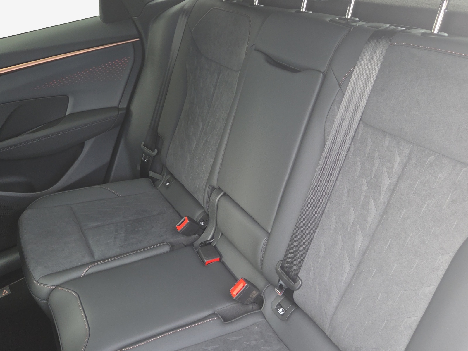 CUPRA Terramar 1.5 eHybrid DSG VZ-image-11