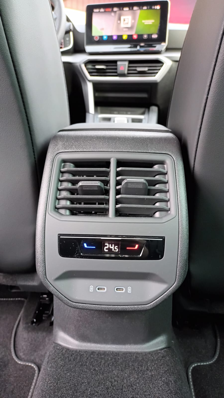 SEAT Leon 1.5 eTSI mHEV DSG FR-image-12