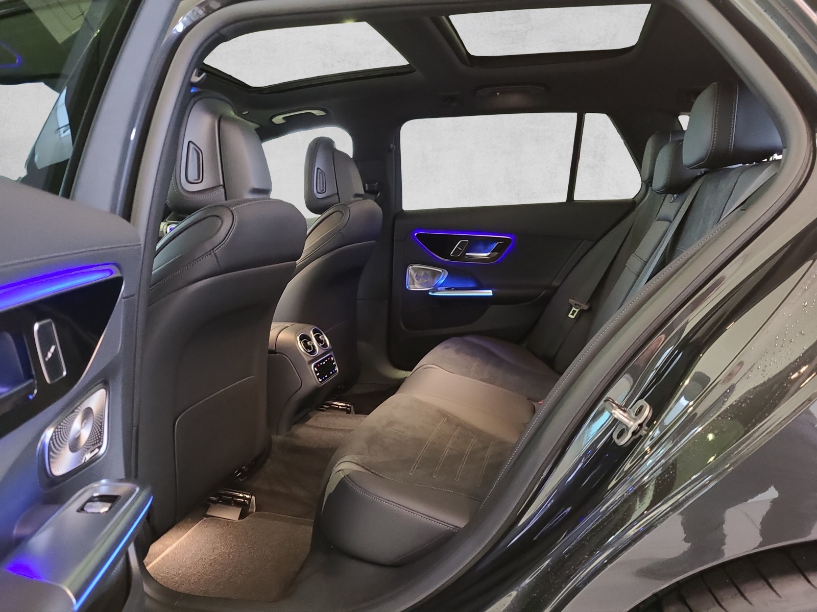 MERCEDES-BENZ C 200 T 4 Matic-image-10