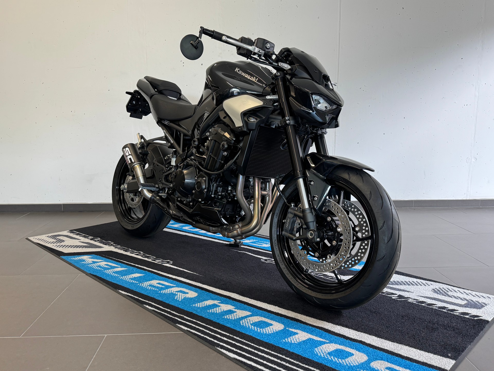 KAWASAKI Z 900 Platin Edition-image-2