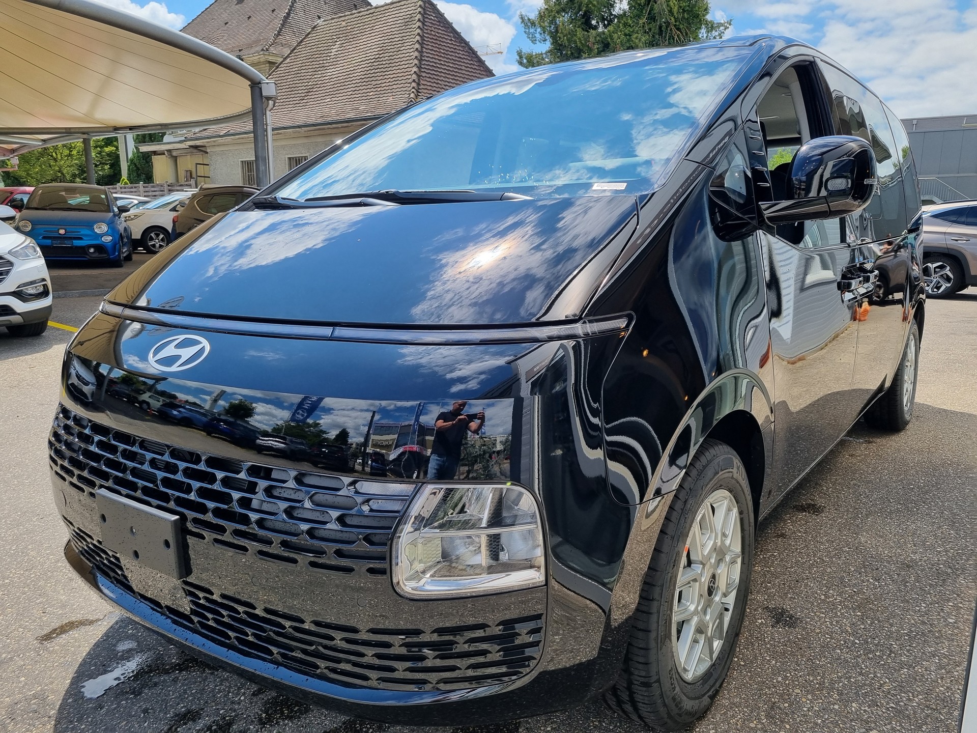 HYUNDAI Staria Wagon 1.6 T-GDi HEV Amplia A-image-2