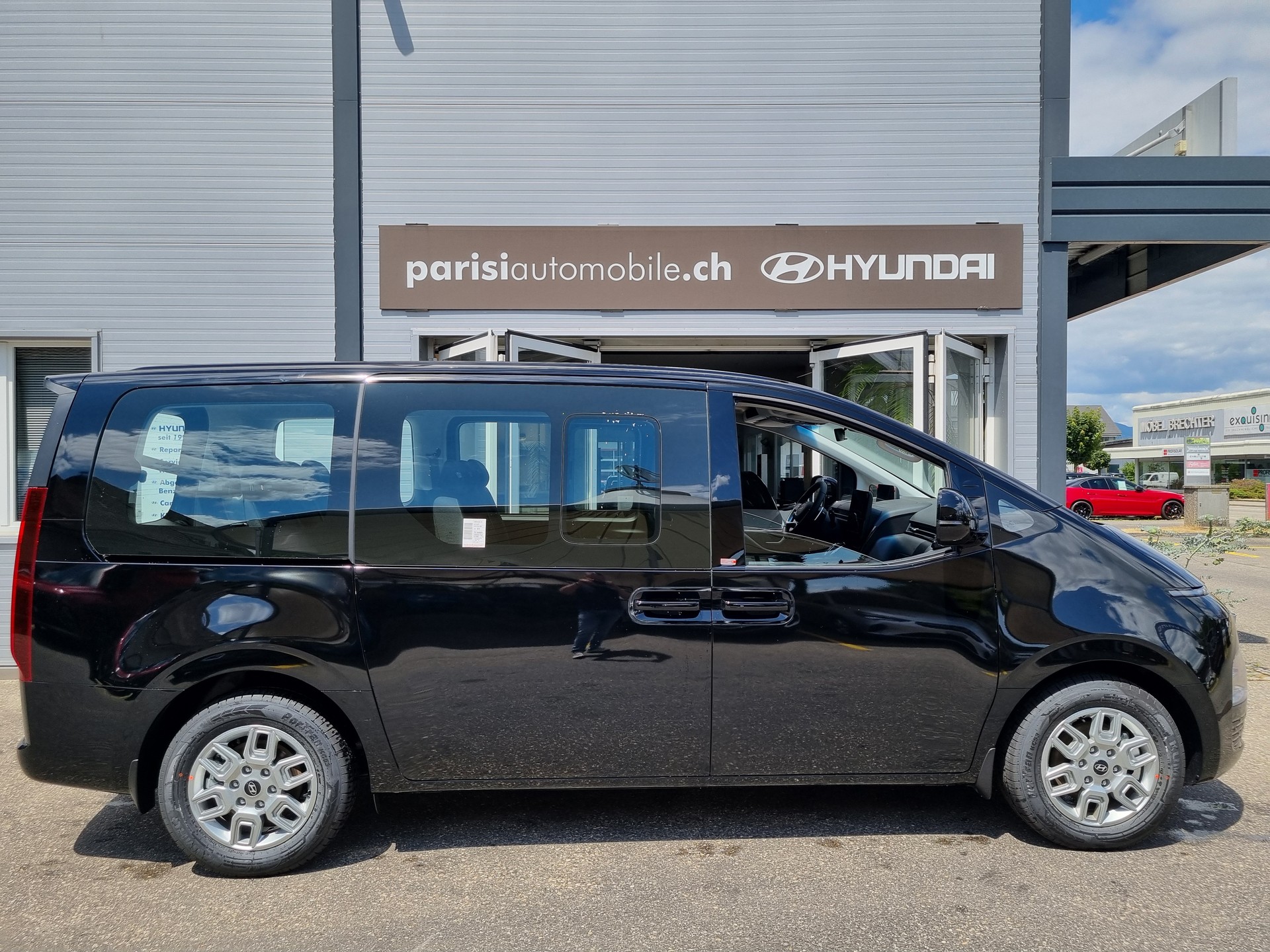 HYUNDAI Staria Wagon 1.6 T-GDi HEV Amplia A-image-3