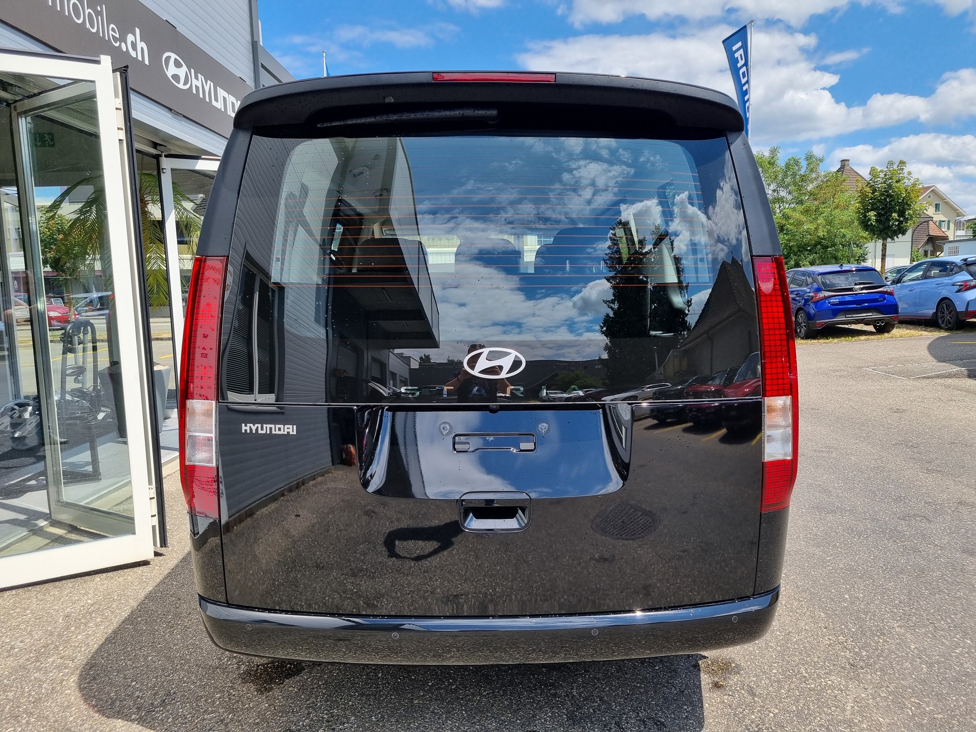 HYUNDAI Staria Wagon 1.6 T-GDi HEV Amplia A-image-5