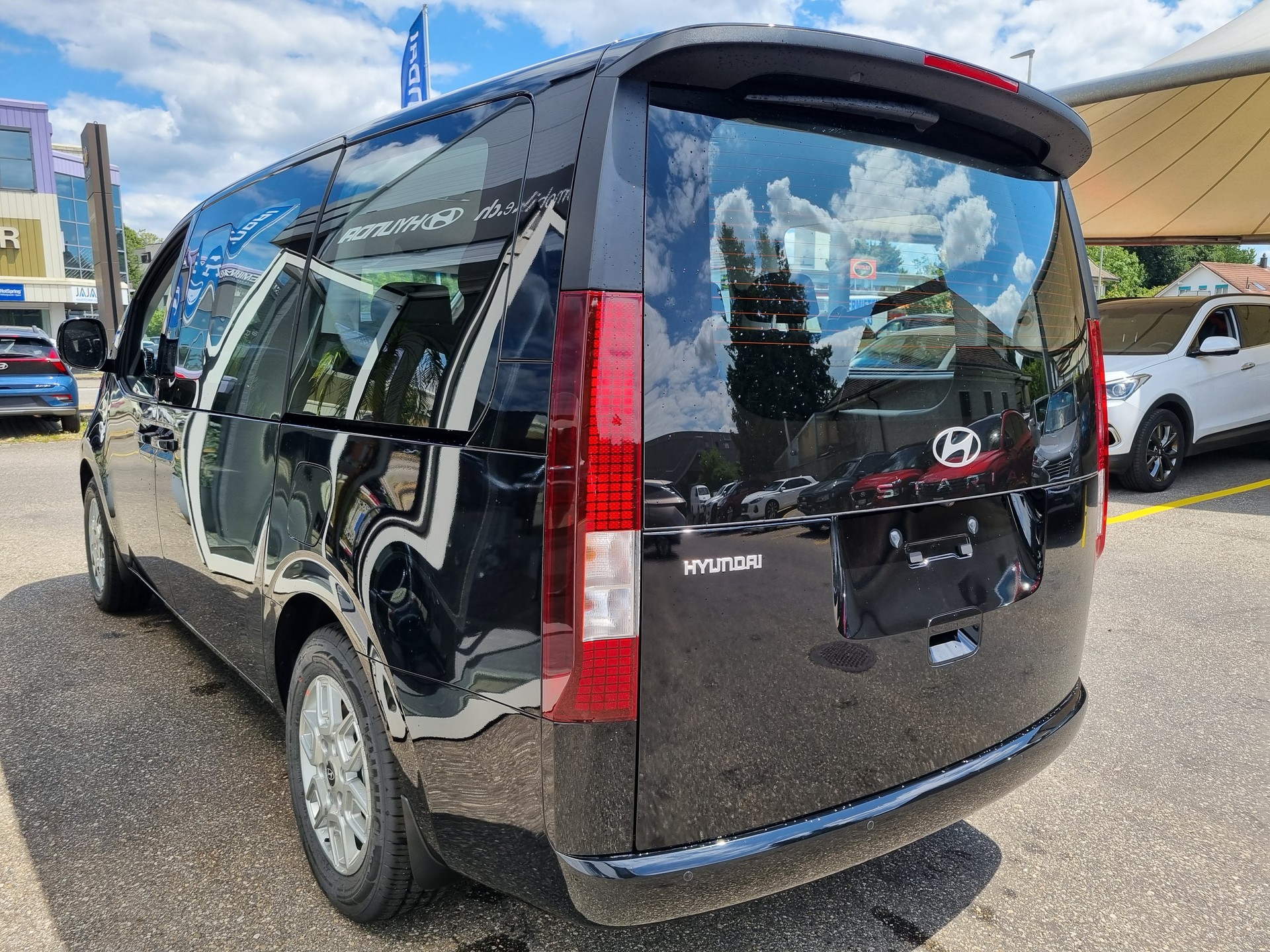 HYUNDAI Staria Wagon 1.6 T-GDi HEV Amplia A-image-6