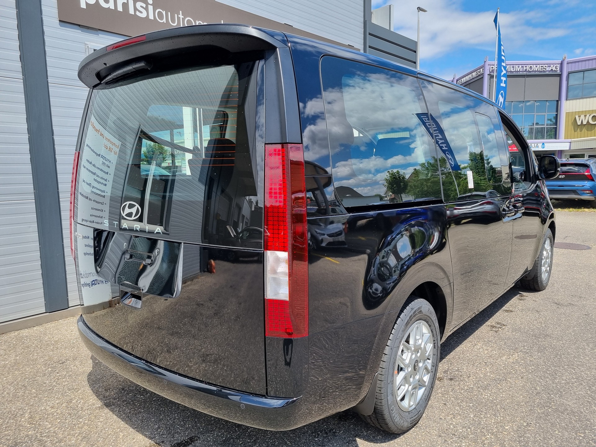 HYUNDAI Staria Wagon 1.6 T-GDi HEV Amplia A-image-4