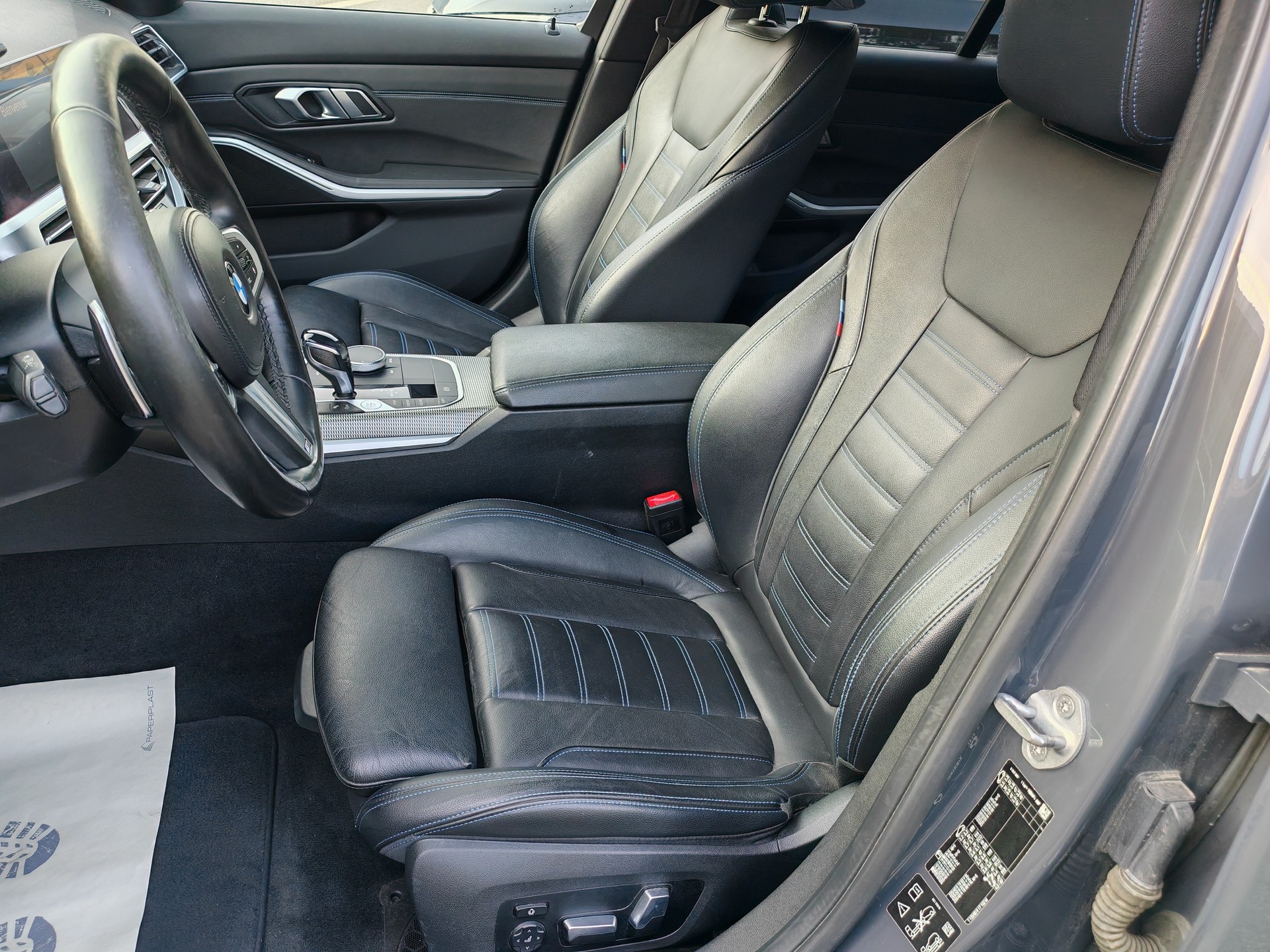 BMW 320i xDrive Steptronic M Sport [Expertise du jour + Garantie 12 mois + Service & Immat. Offerts]-image-15