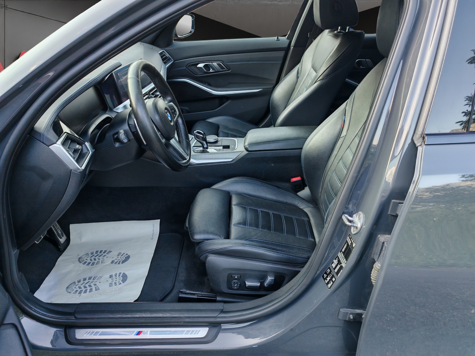 BMW 320i xDrive Steptronic M Sport [Expertise du jour + Garantie 12 mois + Service & Immat. Offerts]-image-9