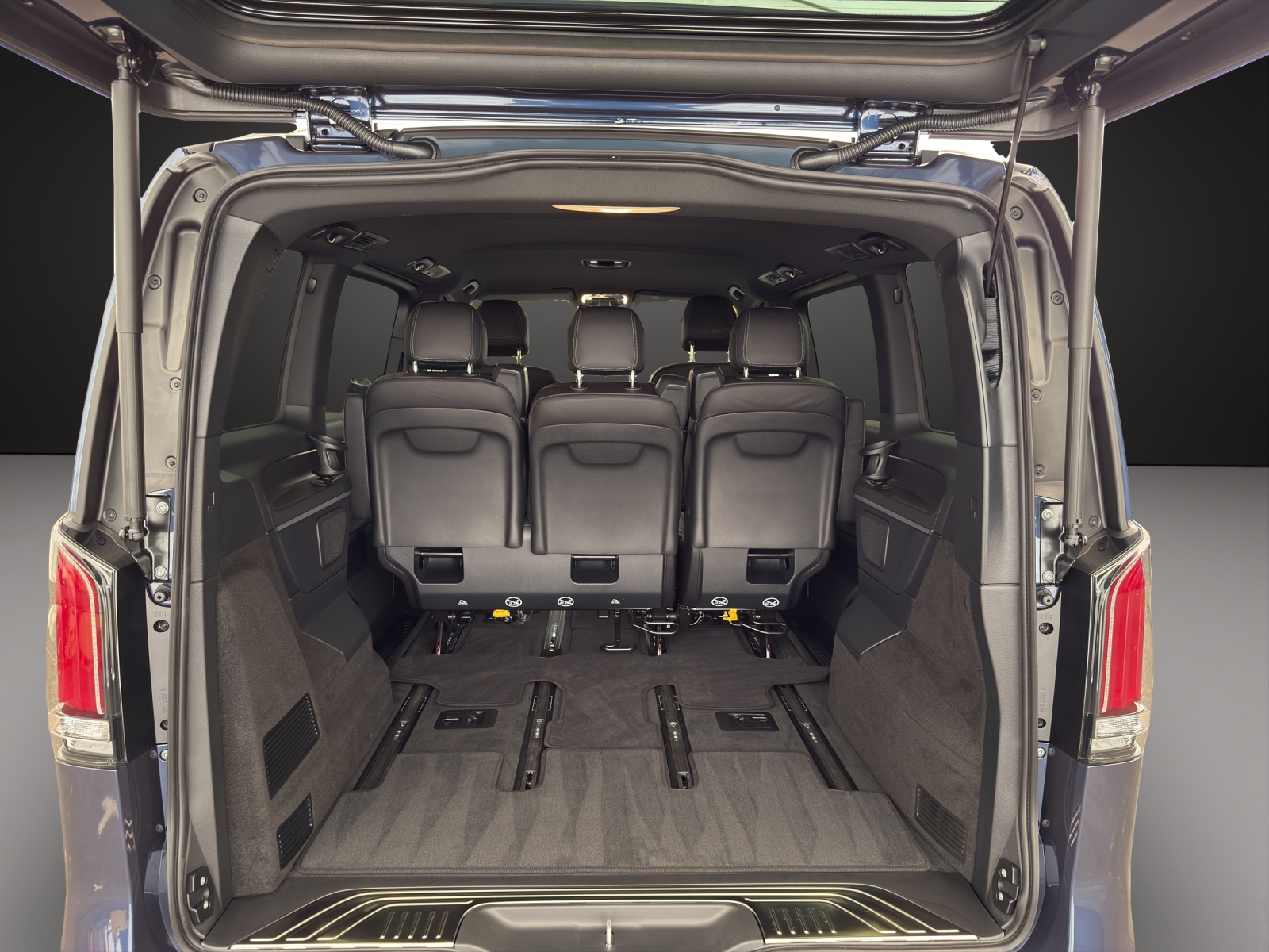MERCEDES-BENZ V 300 d Avantgarde L 4Matic-image-11