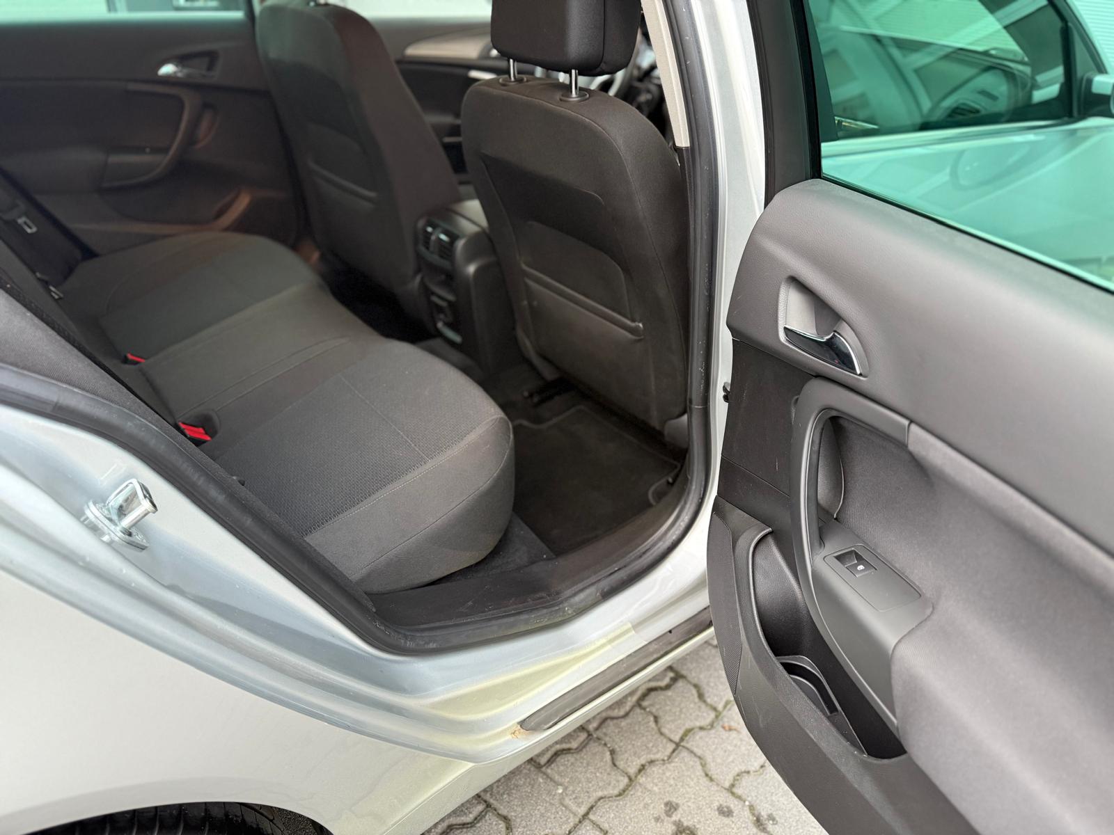 OPEL Insignia 1.6 Turbo Edition Automatic-image-17