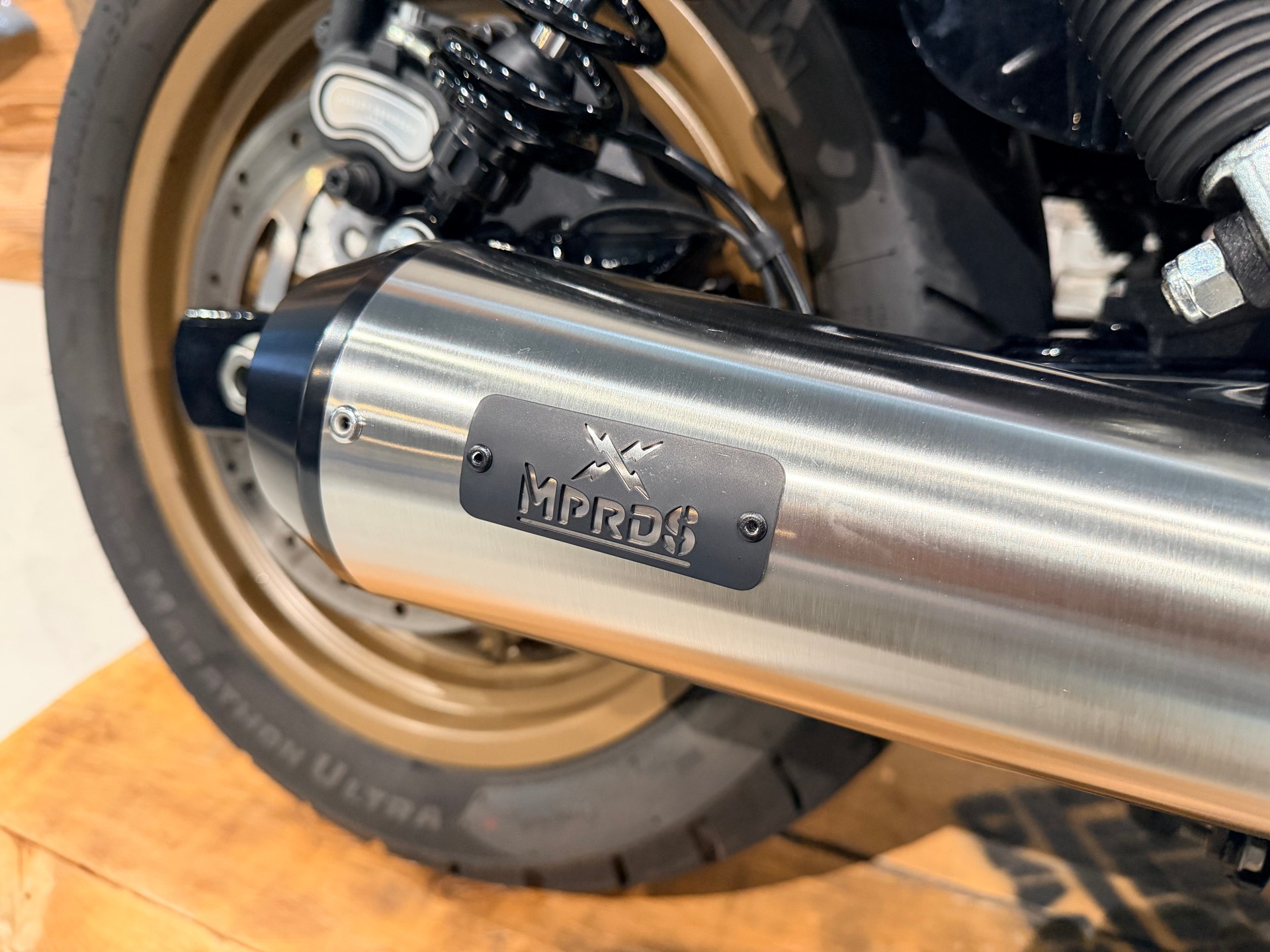 HARLEY-DAVIDSON FXDLS Dyna Low Rider S-image-14