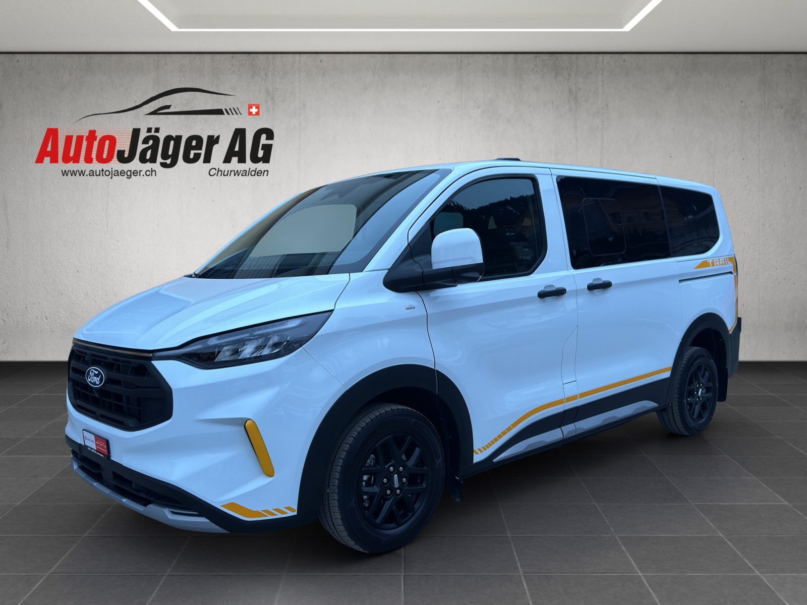 FORD Transit Custom Combi 320 L1H1 Trail Automat 4x4-image-1