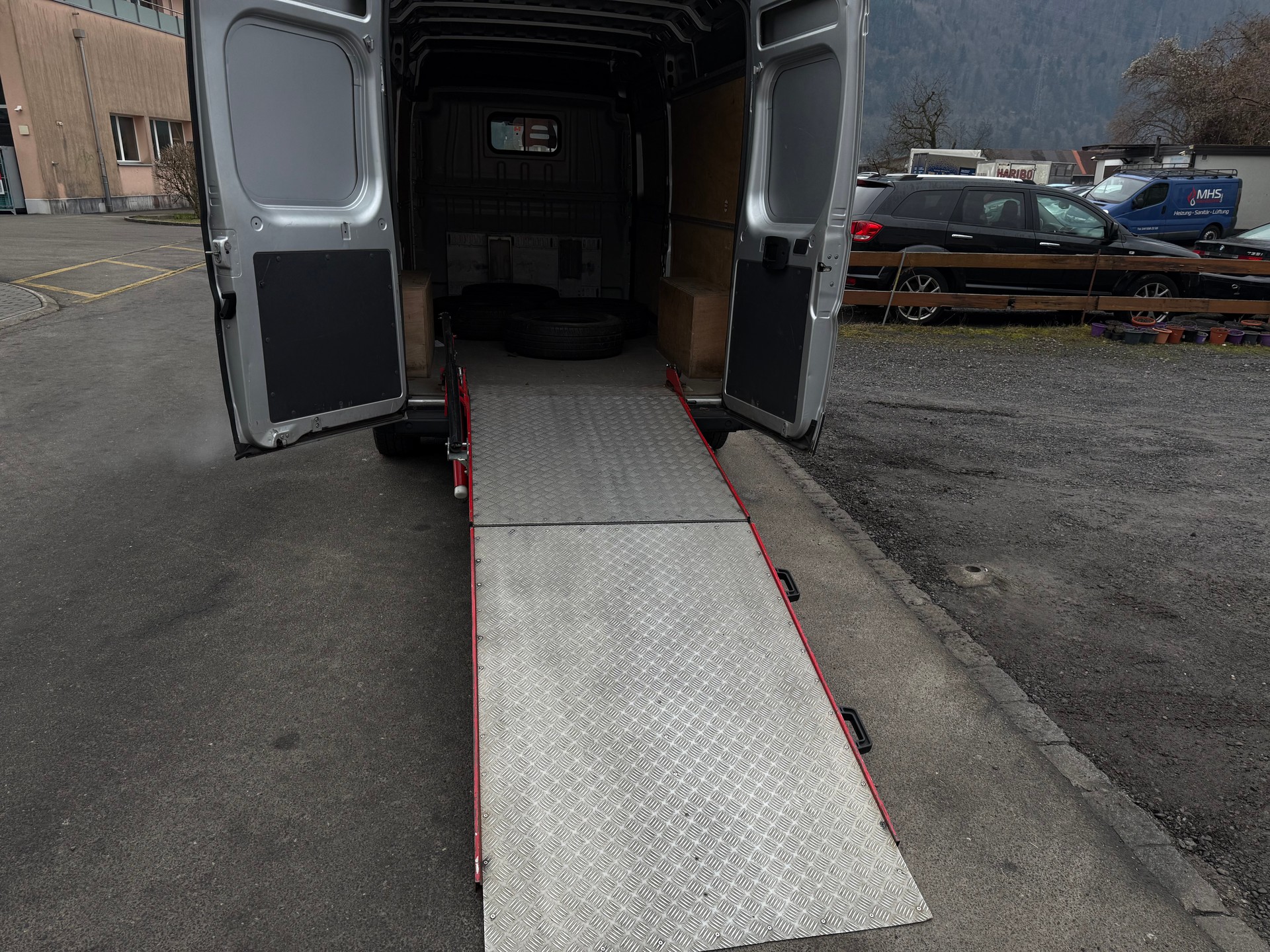 CITROEN Jumper 35+ 2.0 BlueHDi 160 Attraction L3H2-image-11
