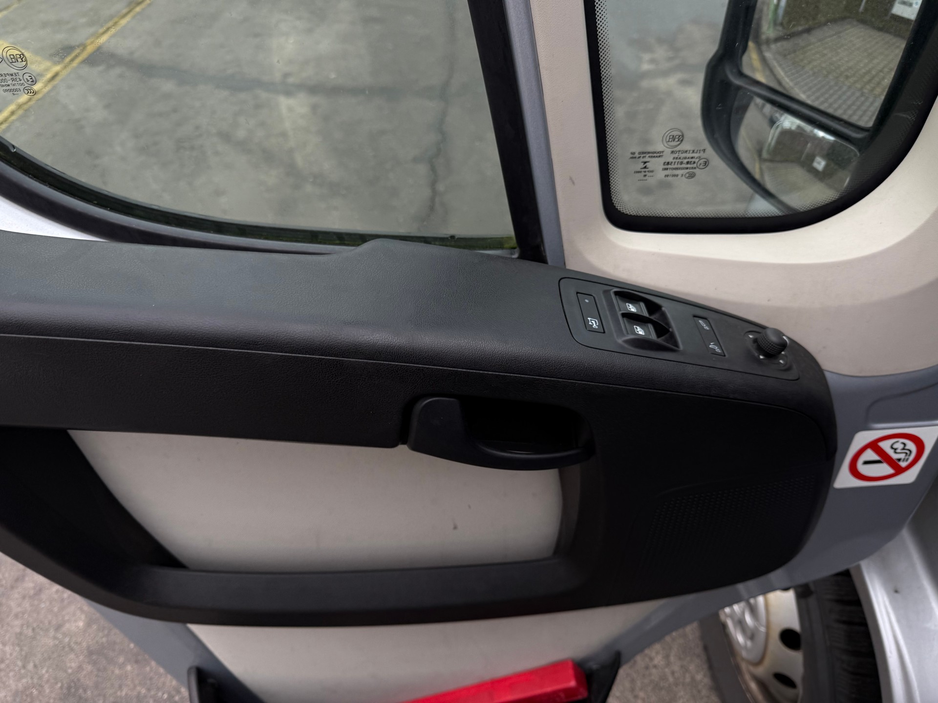 CITROEN Jumper 35+ 2.0 BlueHDi 160 Attraction L3H2-image-9