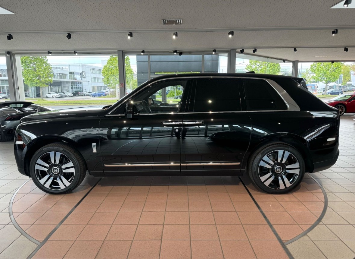ROLLS-ROYCE CULLINAN