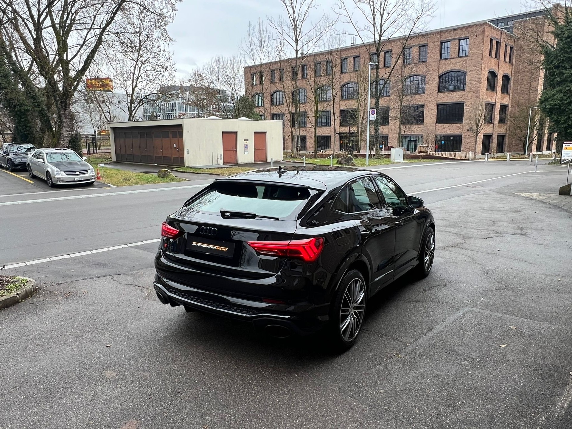 AUDI RS Q3 Sportback quattro S tronic-image-4