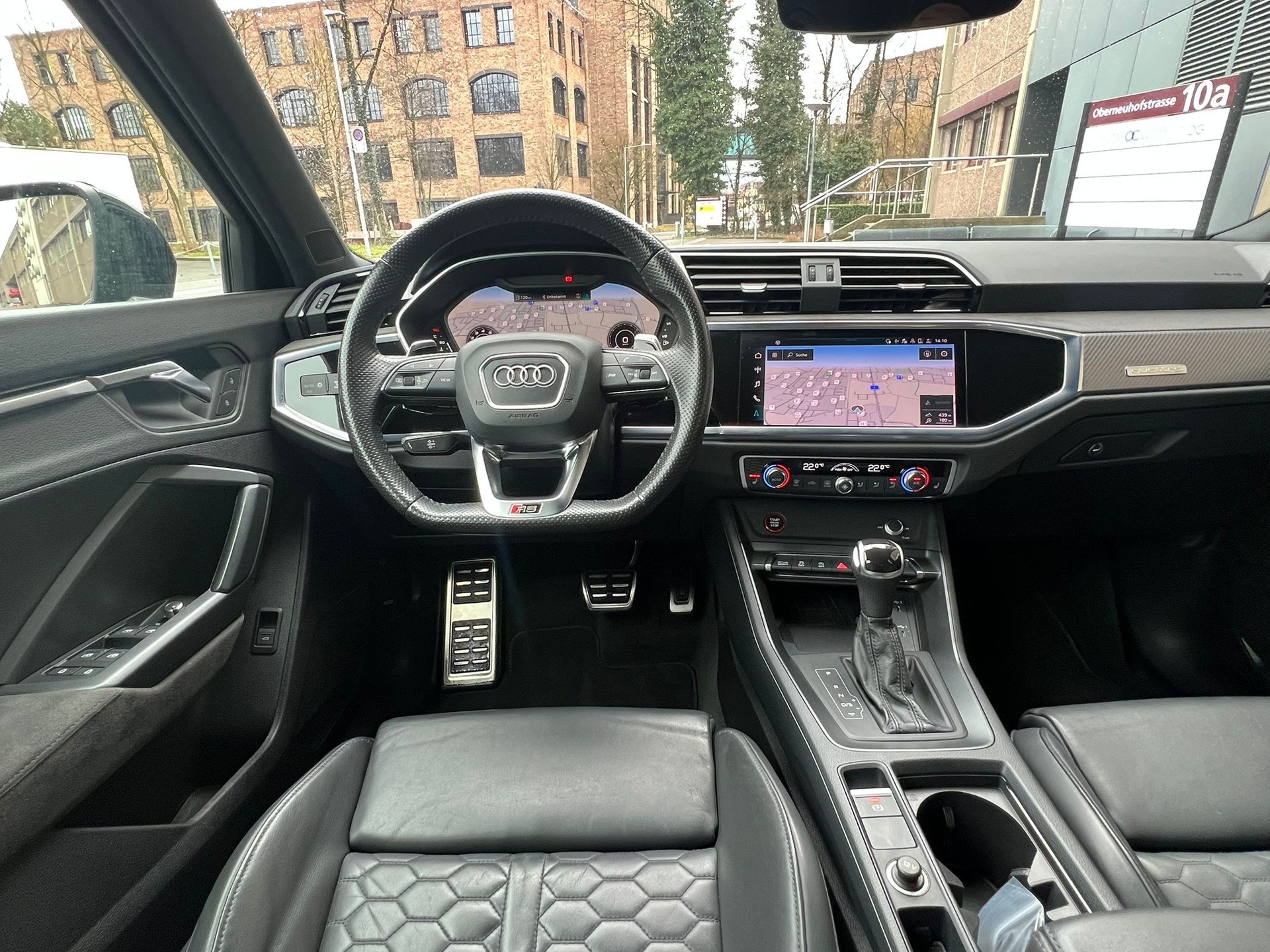 AUDI RS Q3 Sportback quattro S tronic-image-8