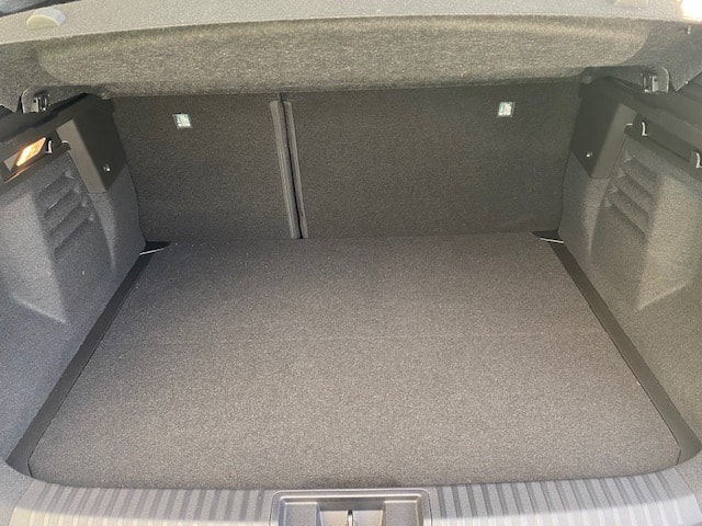MITSUBISHI Grandis 1.8 HEV Invite+-image-10