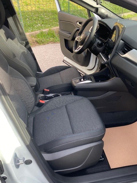 MITSUBISHI Grandis 1.8 HEV Invite+-image-12