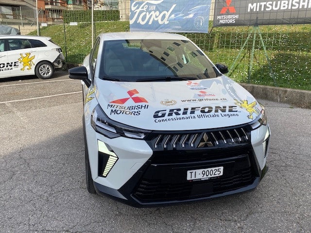MITSUBISHI Grandis 1.8 HEV Invite+-image-2