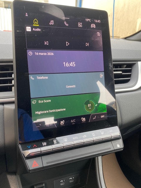 MITSUBISHI Grandis 1.8 HEV Invite+-image-13