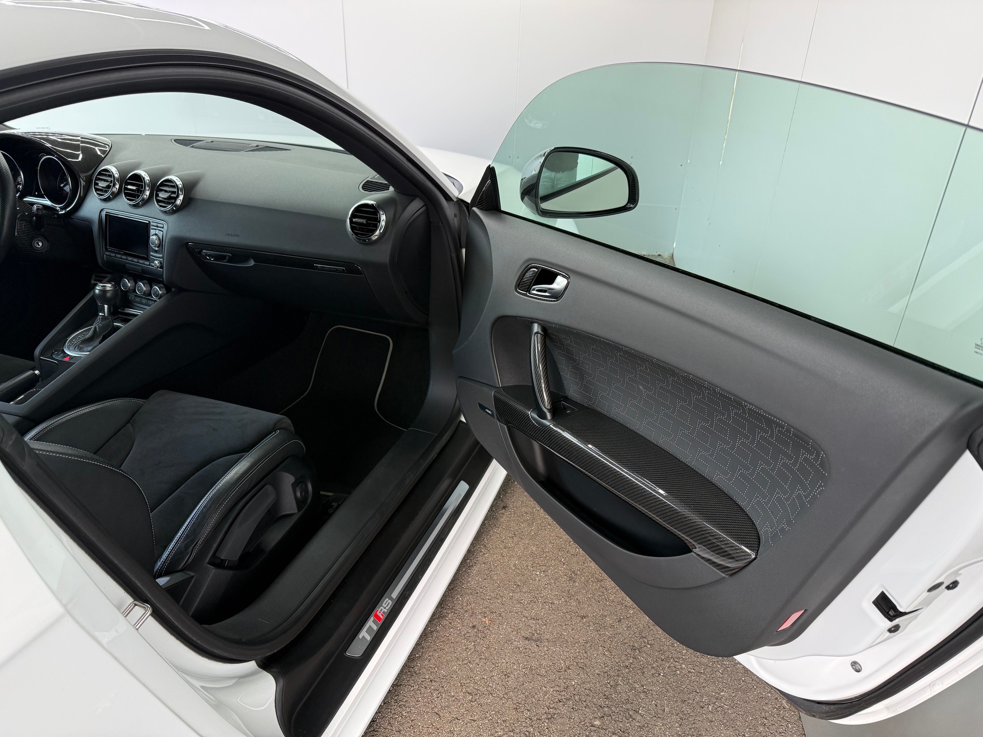 AUDI TT RS Coupé 2.5 TFSI quattro S-tronic-image-11