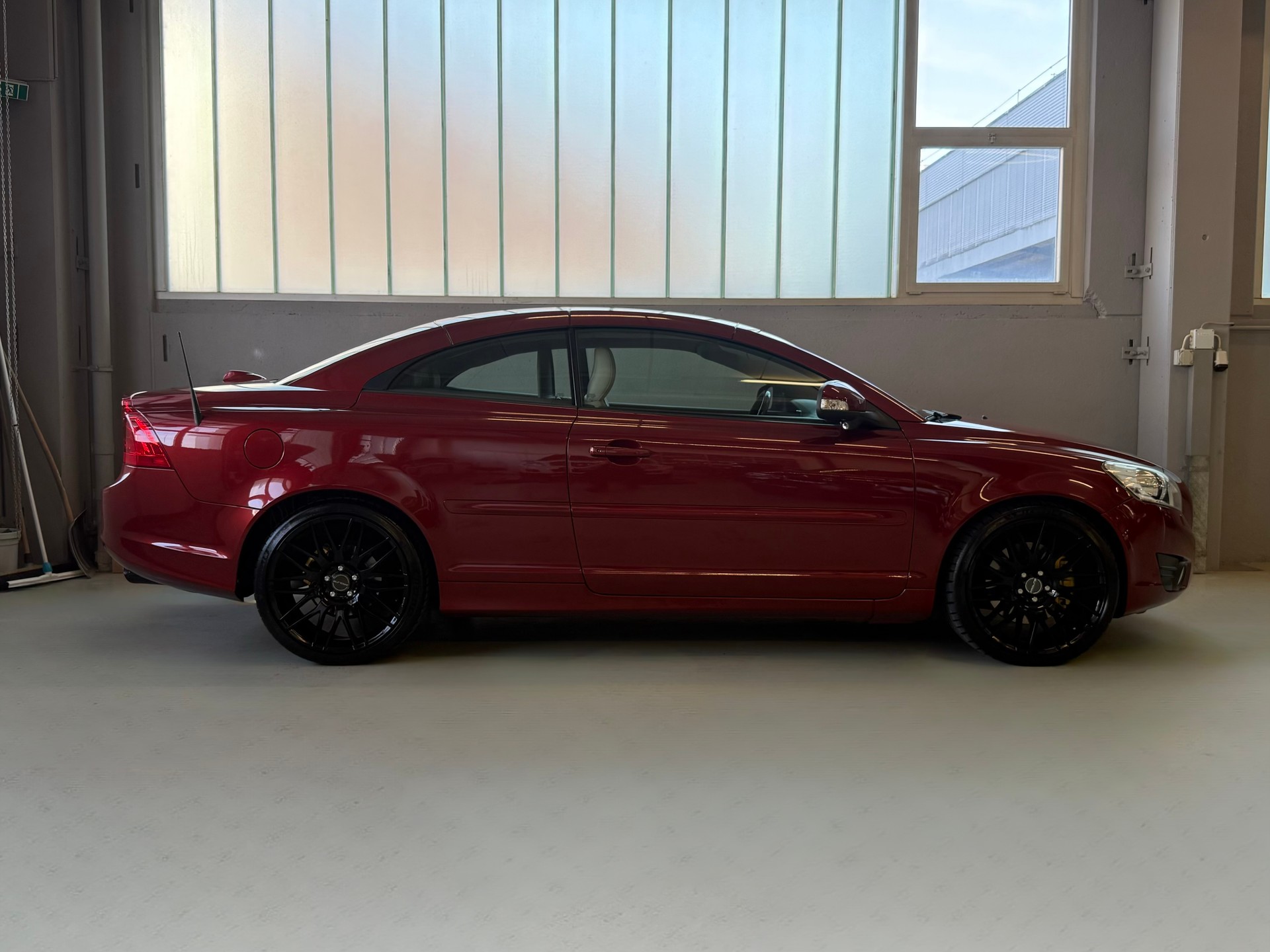 VOLVO C70 D5 Summum Geartronic-image-3