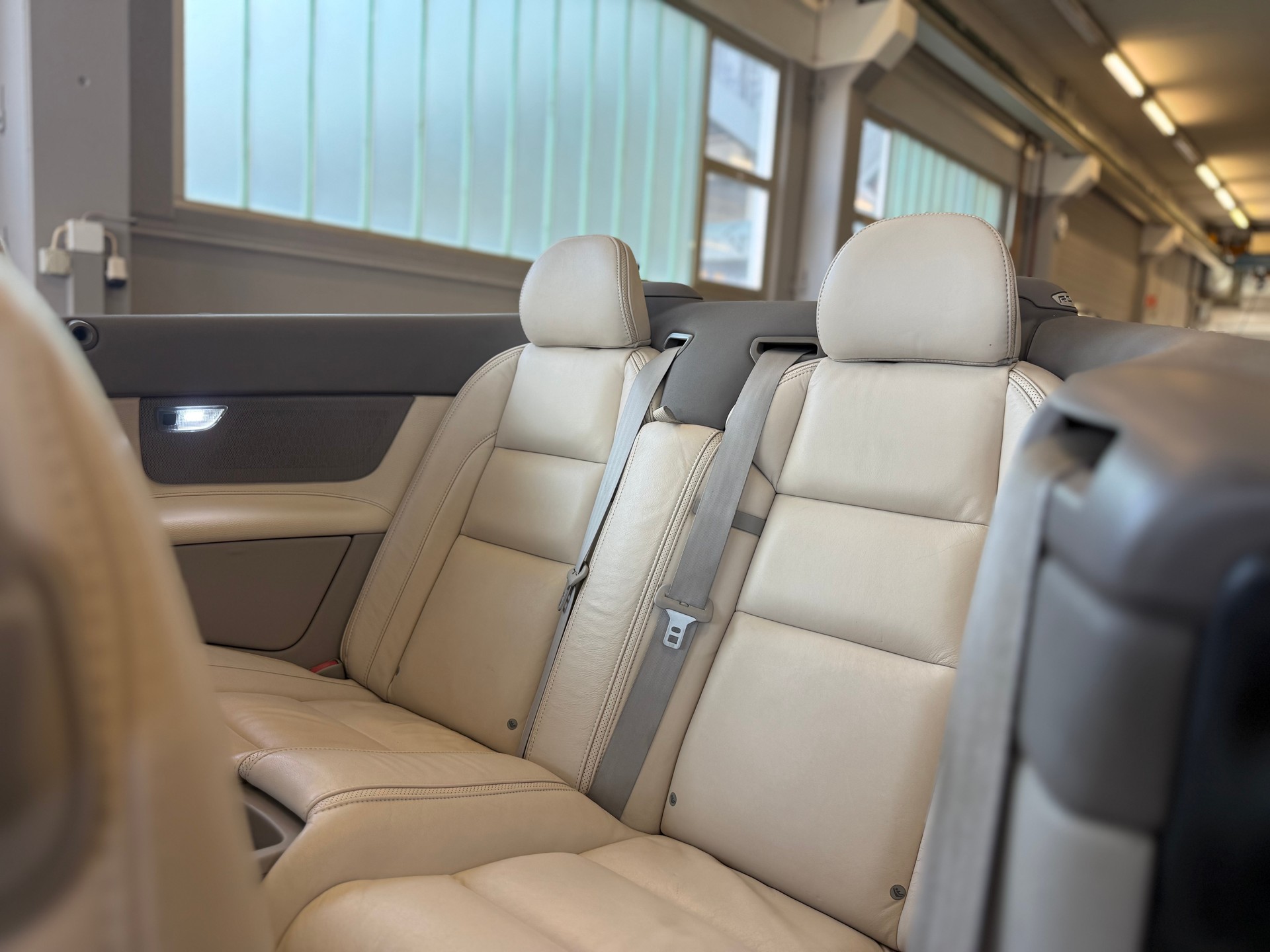 VOLVO C70 D5 Summum Geartronic-image-11