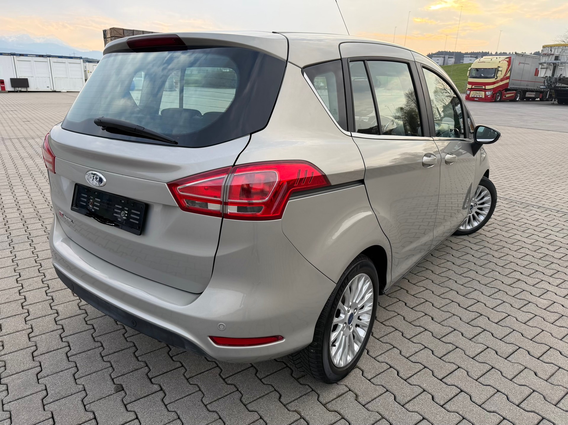 FORD B-Max 1.6 Ti-VCT Trend PowerShift-image-3