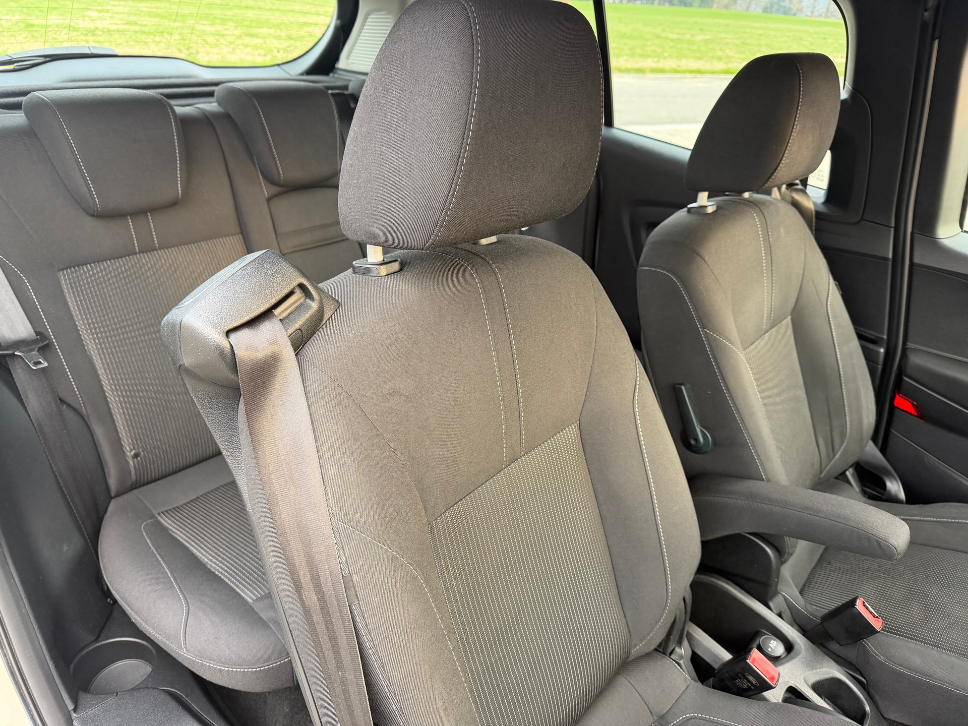 FORD B-Max 1.6 Ti-VCT Trend PowerShift-image-7
