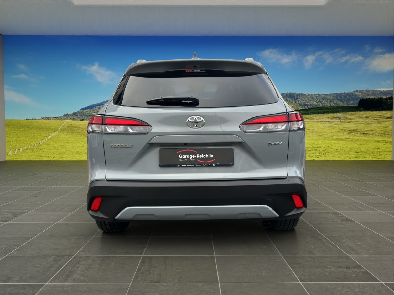 TOYOTA Corolla Cross 2.0 HSD Trend AWD-i-showroom-element-3