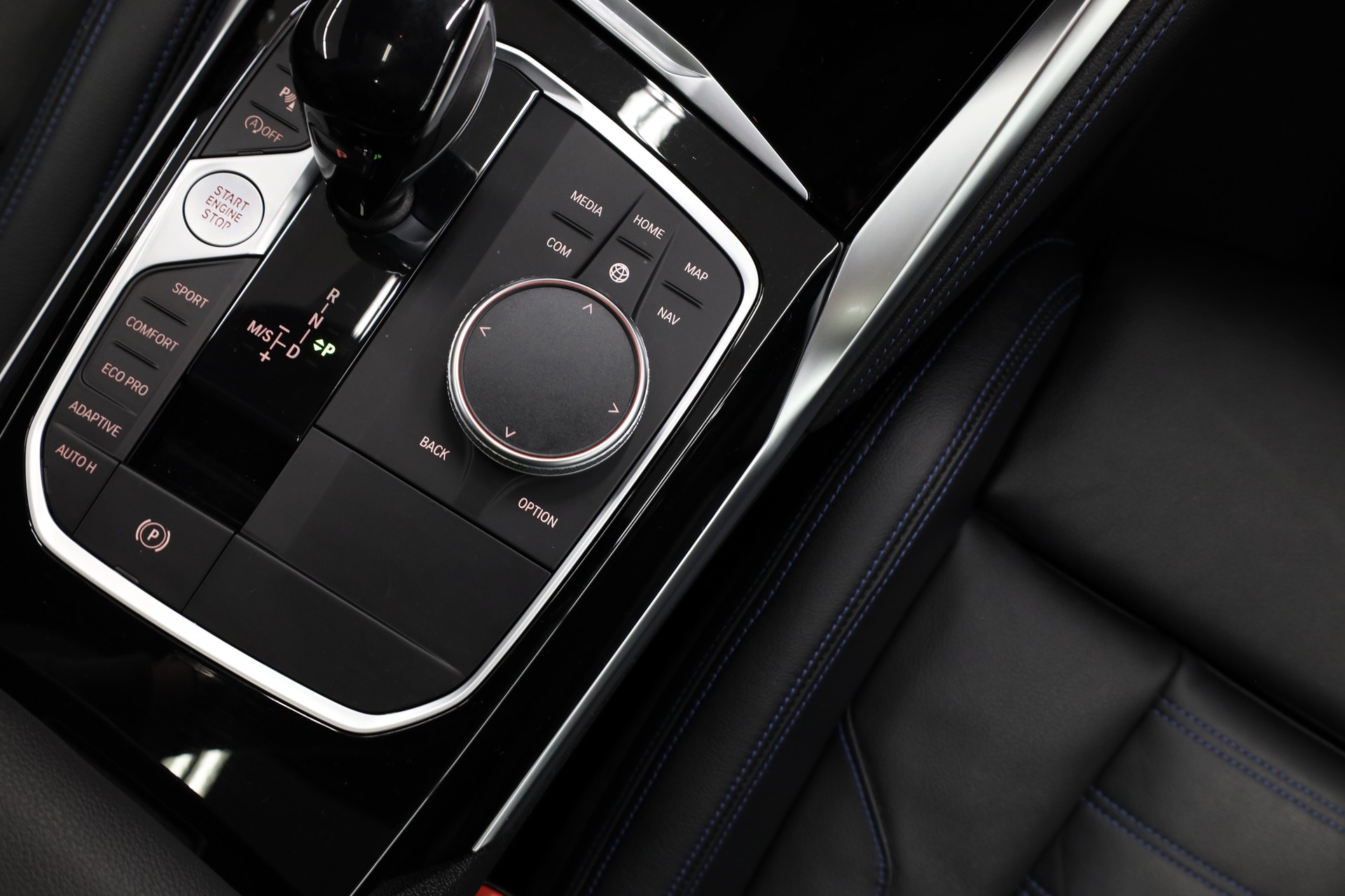 BMW M240i xDrive Coupé-image-22