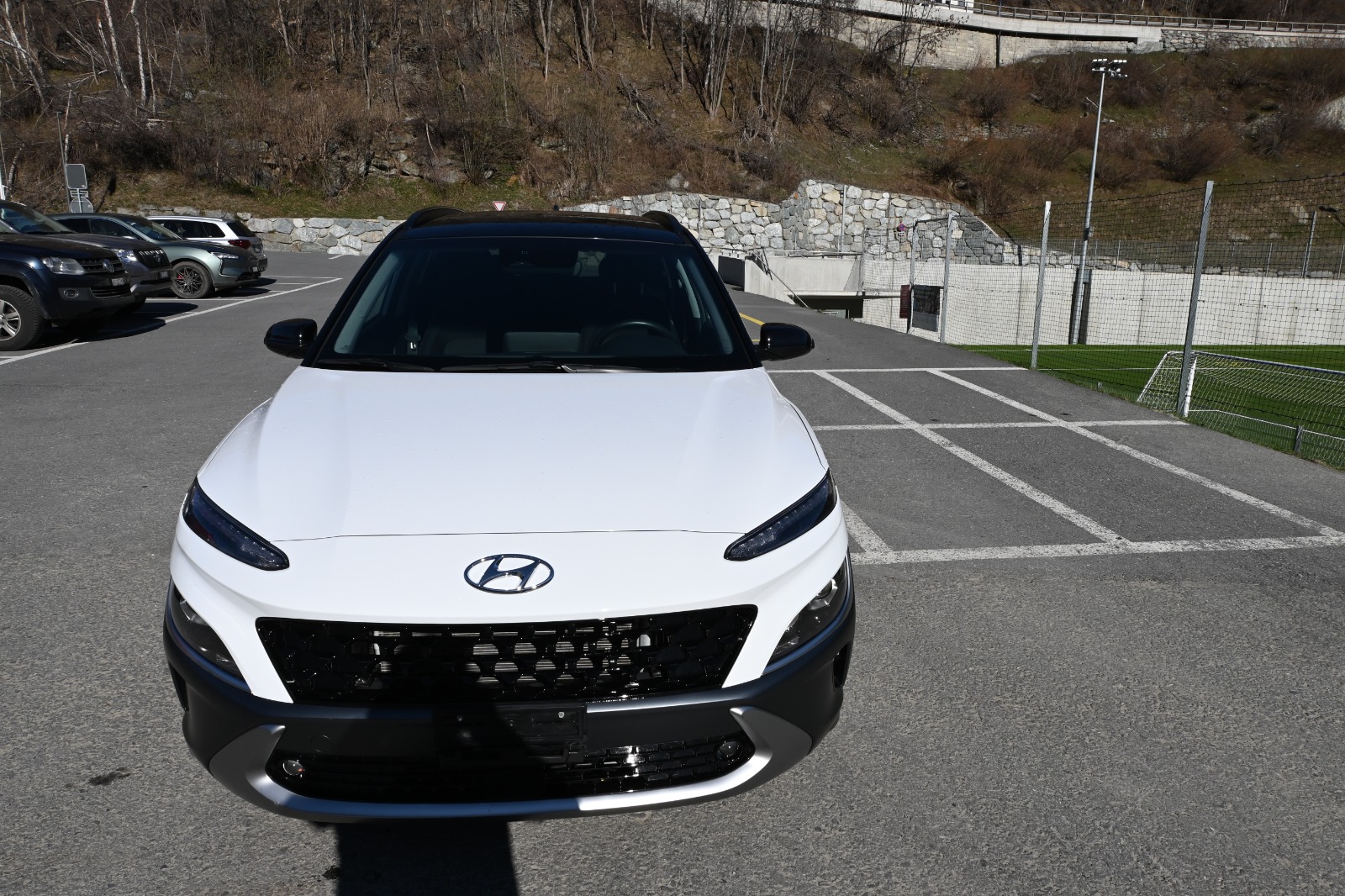 HYUNDAI Kona 1.6 T-GDi Amplia 4WD DCT-showroom-element-1