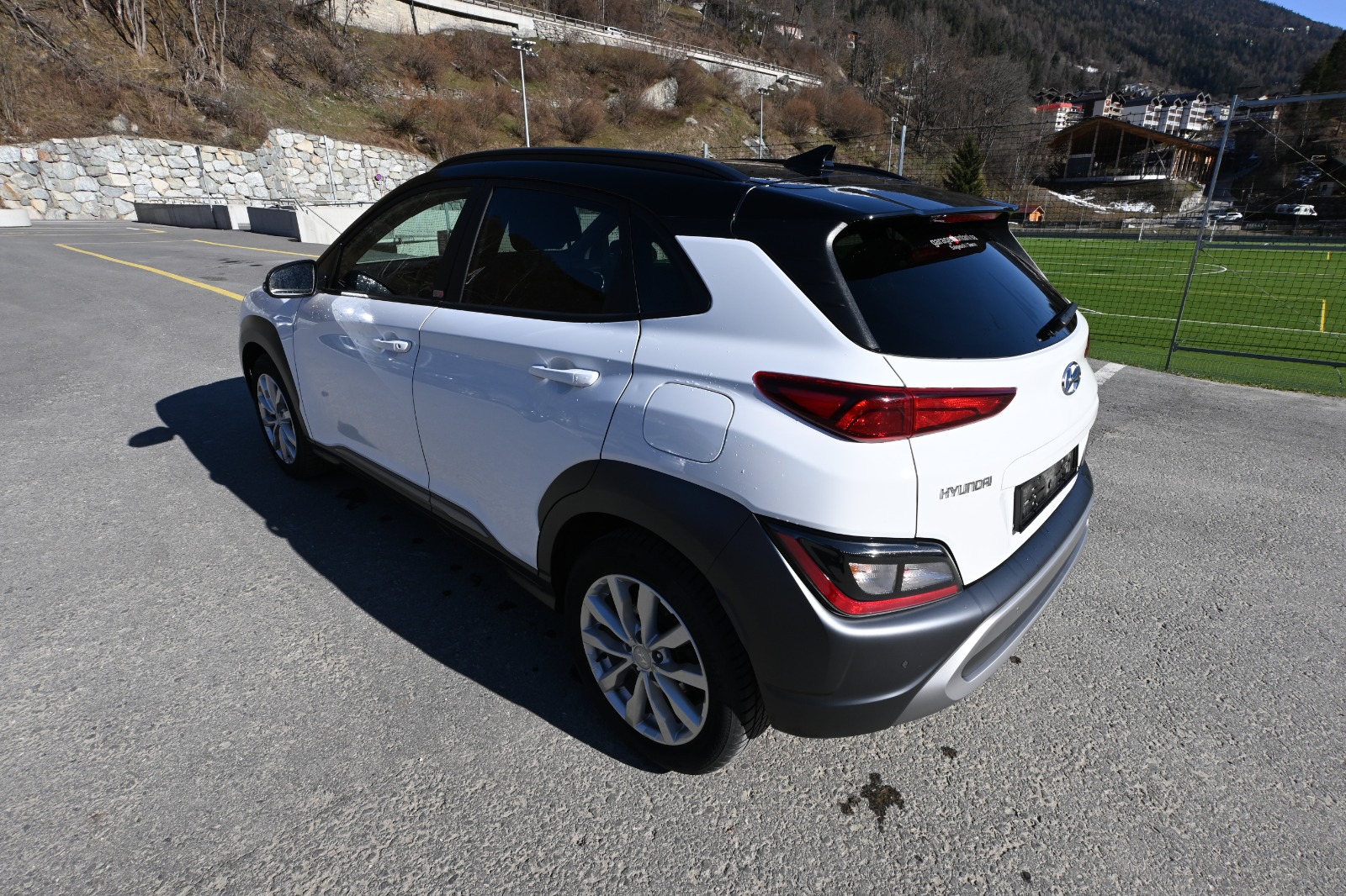 HYUNDAI Kona 1.6 T-GDi Amplia 4WD DCT-showroom-element-3