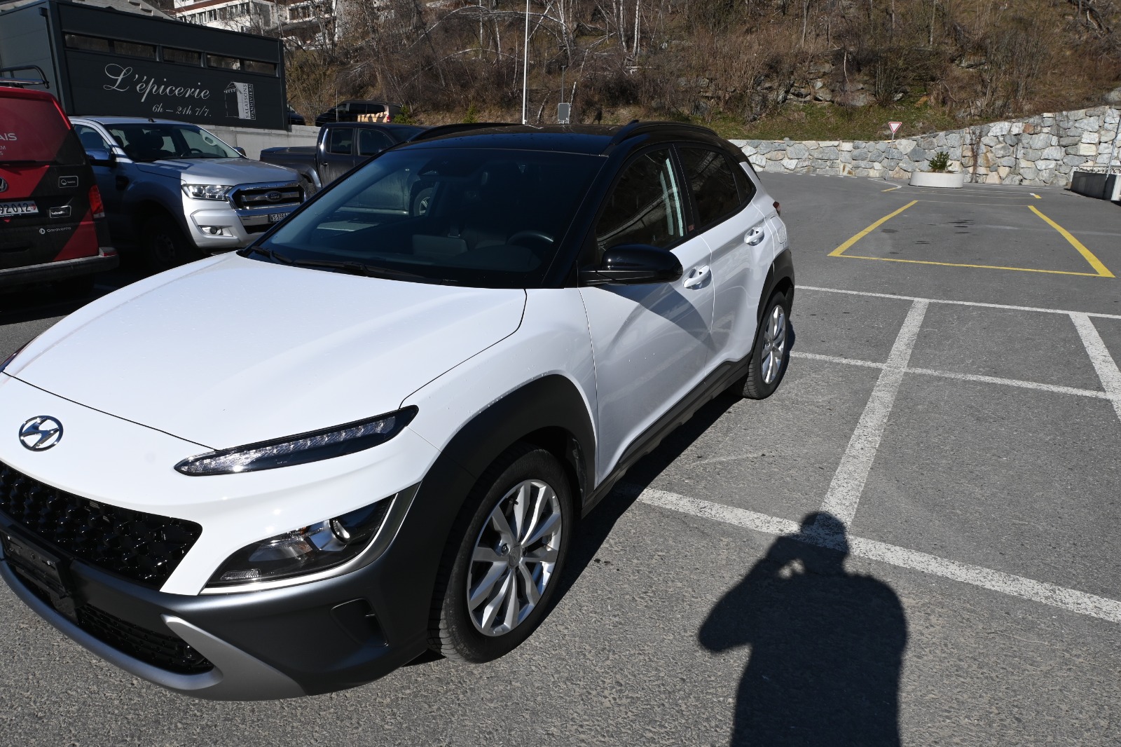HYUNDAI Kona 1.6 T-GDi Amplia 4WD DCT-showroom-element-2