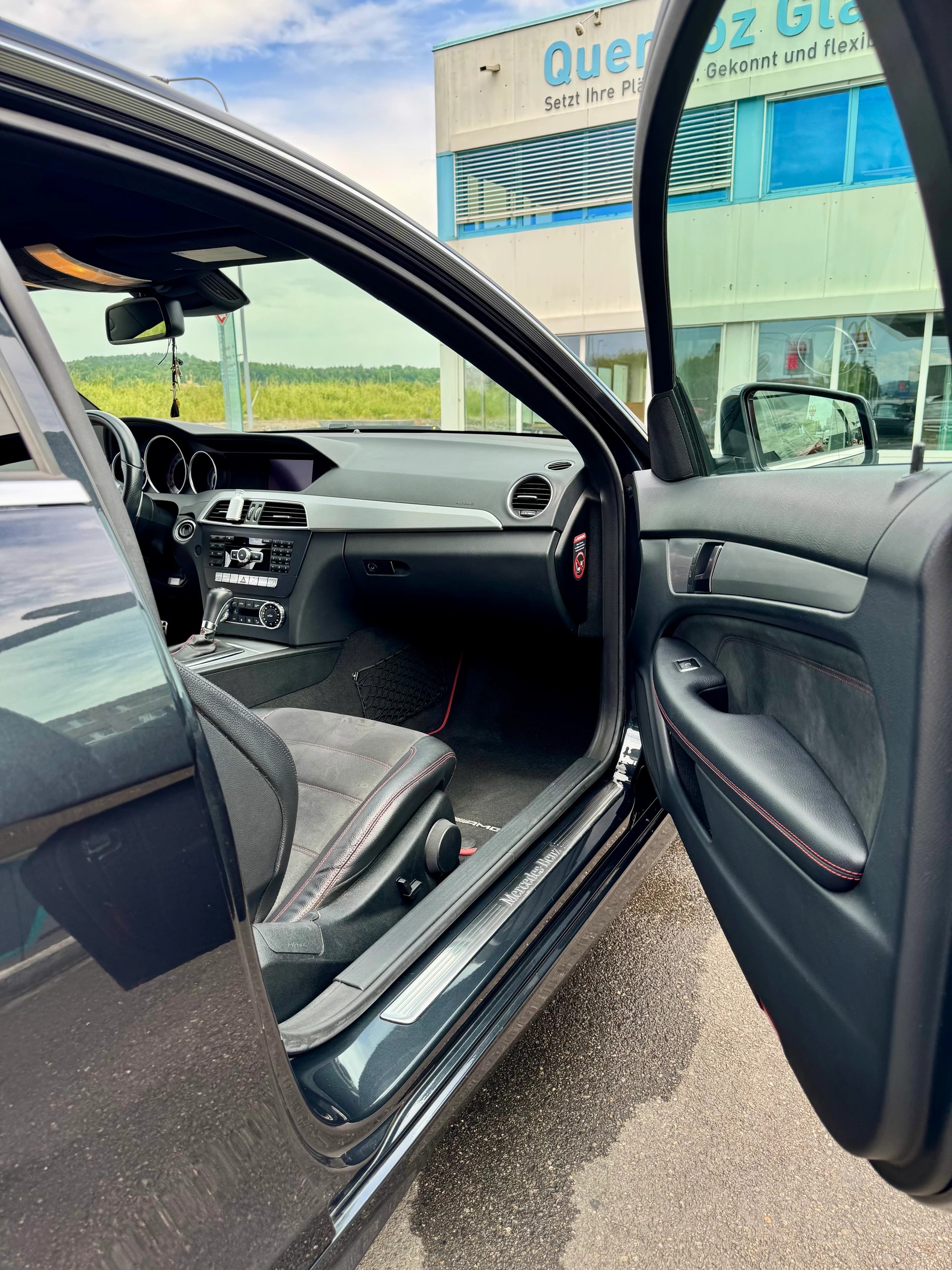MERCEDES-BENZ C 250 CDI Sport-image-15