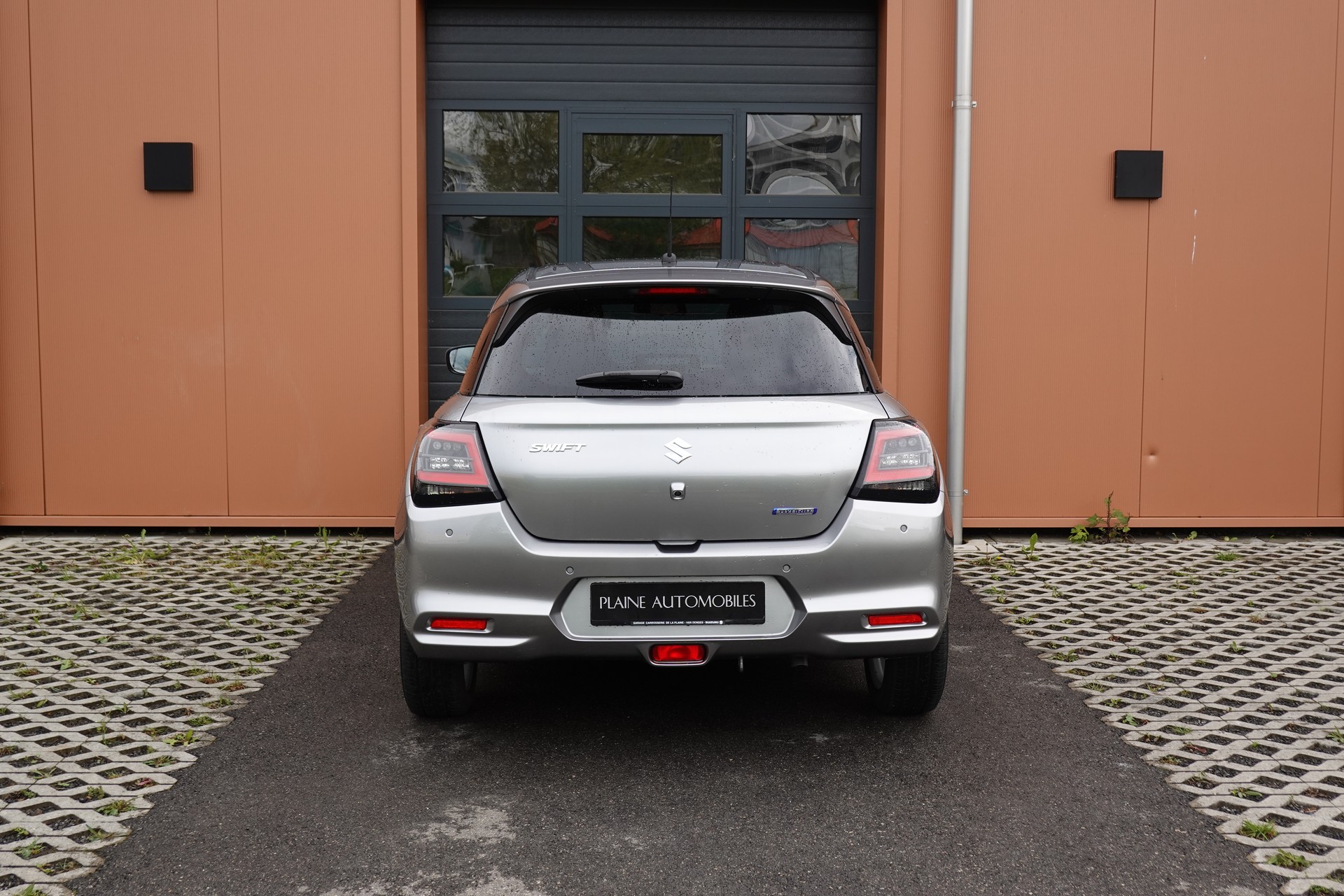 SUZUKI Swift 1.2 Compact+ Hybrid CVT * Tempomat Adapt. * Caméra de recul * Sièges chauffants * Apple Car Play * Aides Conduites"-image-8