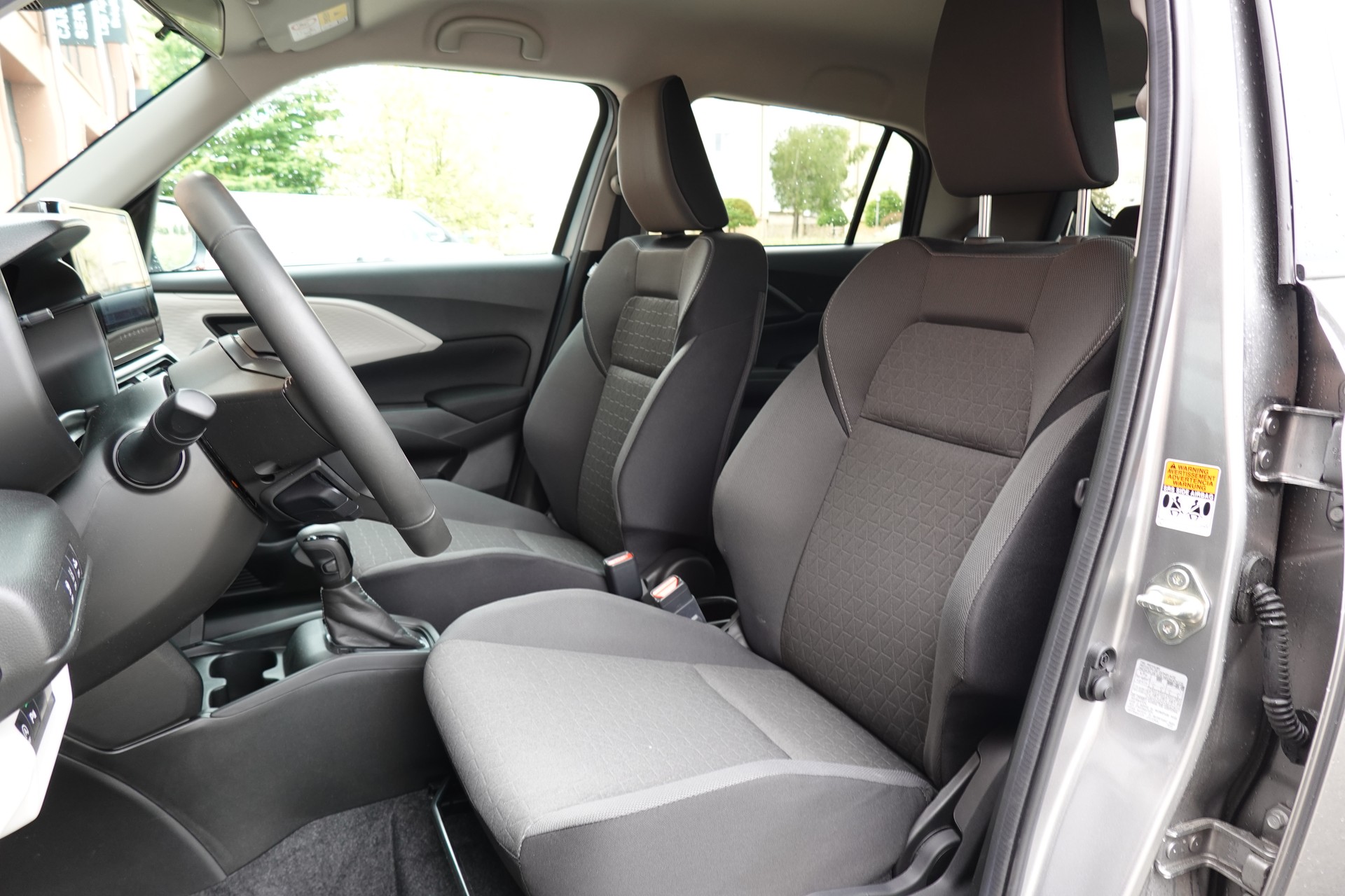 SUZUKI Swift 1.2 Compact+ Hybrid CVT * Tempomat Adapt. * Caméra de recul * Sièges chauffants * Apple Car Play * Aides Conduites"-image-23
