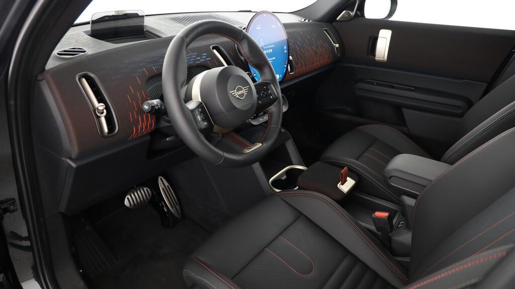 MINI John Cooper Works Countryman ALL4-image-17