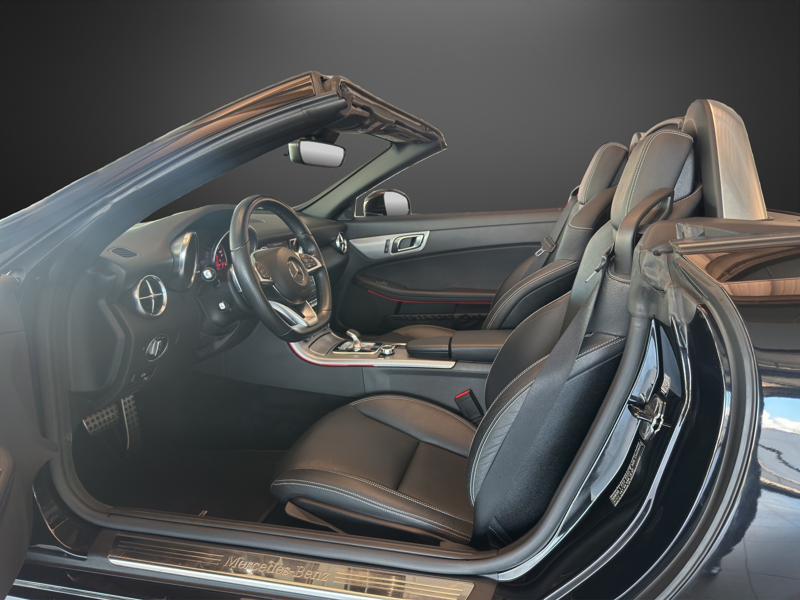 MERCEDES-BENZ SLC 300 AMG Line-image-8